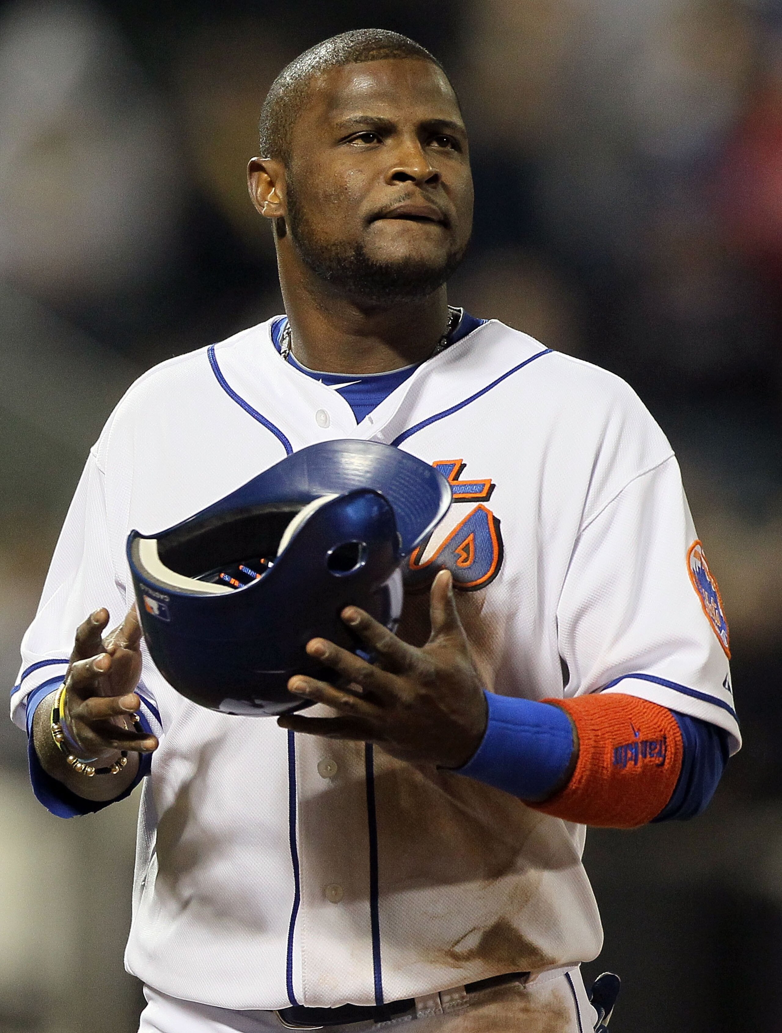 NEW YORK - MAY 10: Luis Castillo #1 of the New York Mets looks on against the Washington Nationals on May 10, 2010 at Citi Field in the Flushing neighborhood of the Queens borough of New York City. (Photo by Jim McIsaac/Getty Images) NEW YORK - MAY 10: Luis Castillo #1 of the New York Mets looks on against the Washington Nationals on May 10, 2010 at Citi Field in the Flushing neighborhood of the Queens borough of New York City. (Photo by Jim McIsaac/Getty Images)