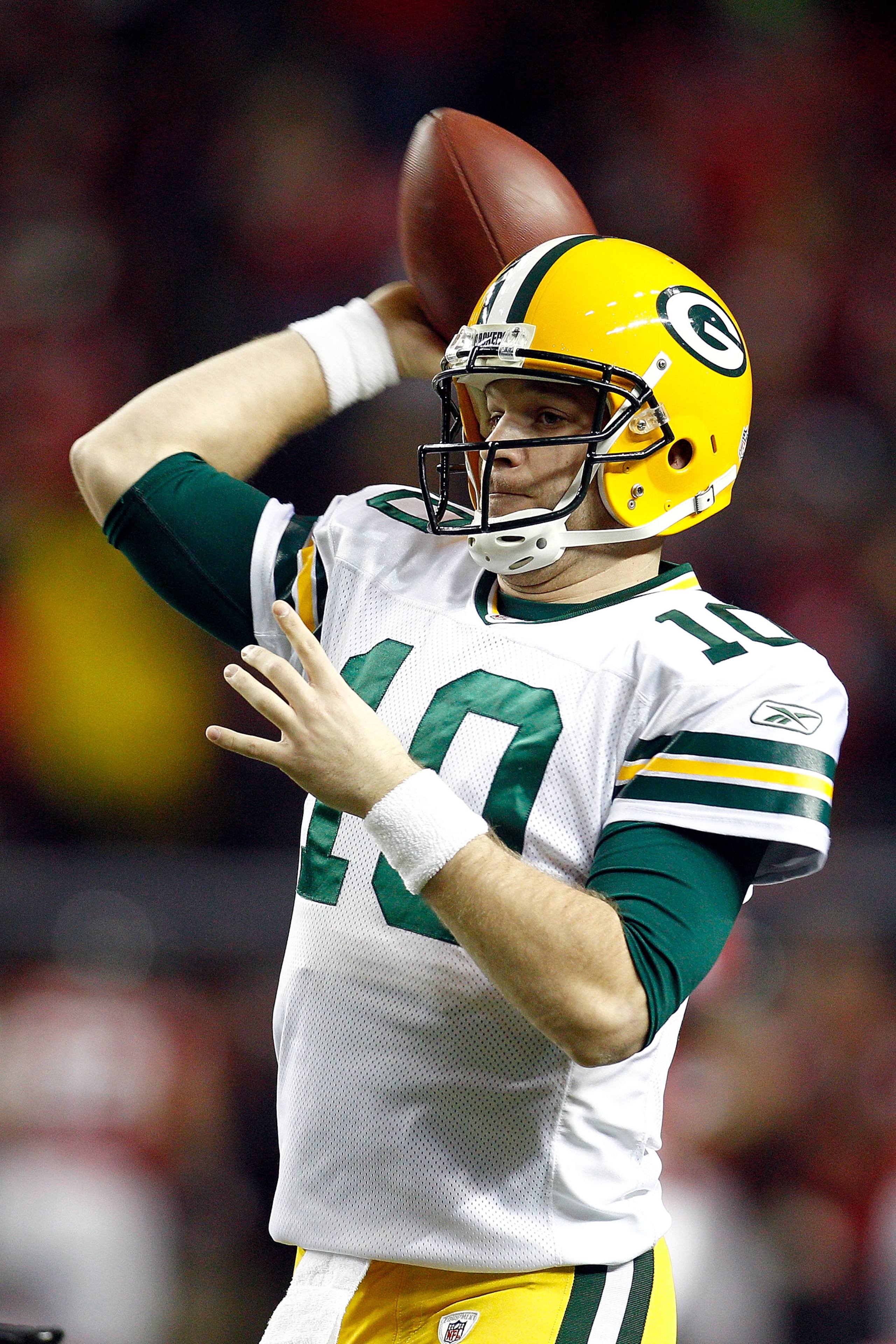 ATLANTA, GA - JANUARY 15: Matt Flynn #10 of the Green Bay Packers losens up on the sideline against the Atlanta Falcons during their 2011 NFC divisional playoff game at Georgia Dome on January 15, 2011 in Atlanta, Georgia. (Photo by Chris Graythen/Getty ATLANTA, GA - JANUARY 15: Matt Flynn #10 of the Green Bay Packers losens up on the sideline against the Atlanta Falcons during their 2011 NFC divisional playoff game at Georgia Dome on January 15, 2011 in Atlanta, Georgia. (Photo by Chris Graythen/Getty