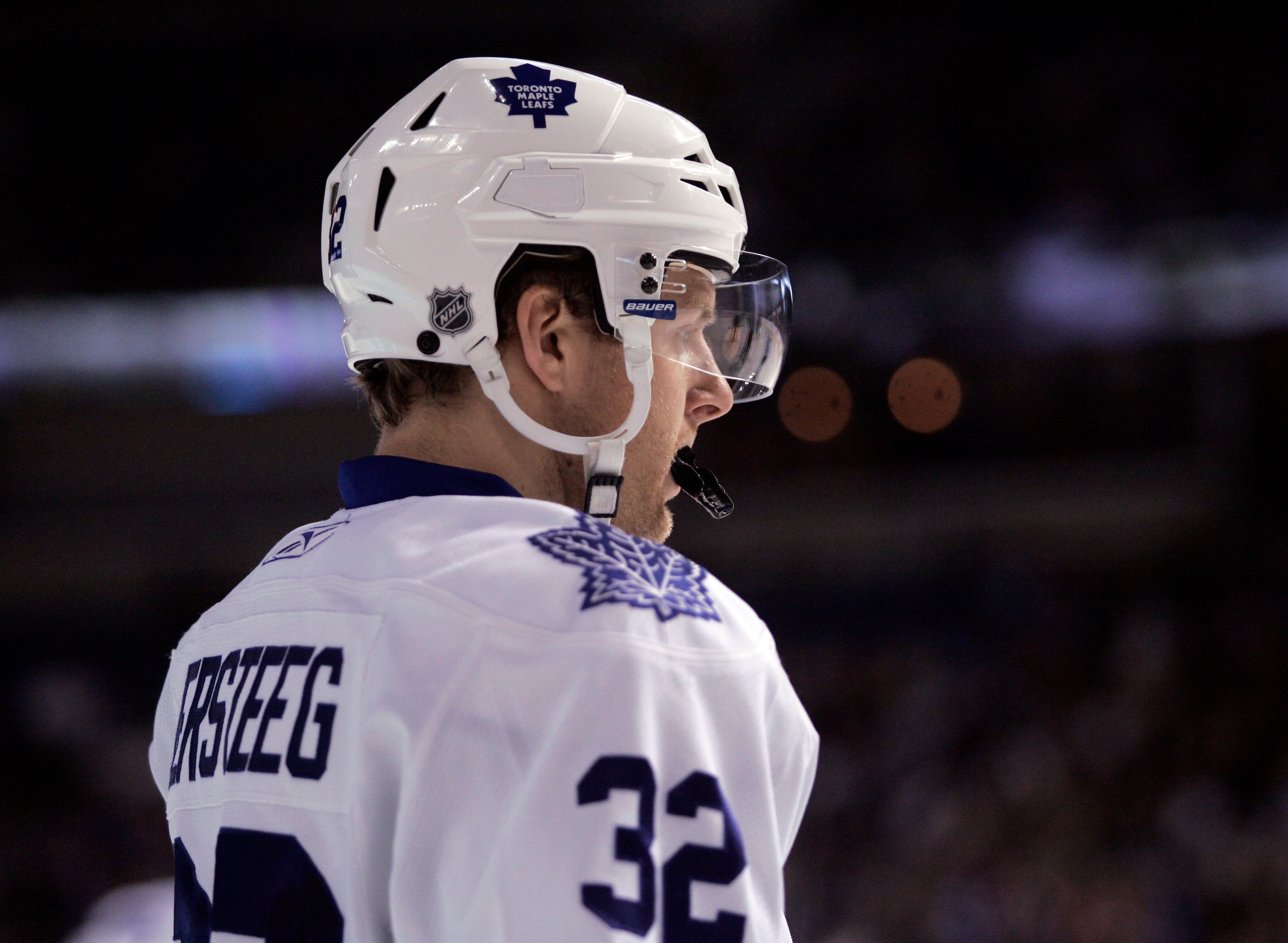 TAMPA, FL - JANUARY 25: Kris Versteeg #32 of the Toronto Maple Leafs skates against the Tampa Bay Lightning at St. Pete Times Forum on January 25, 2011 in Tampa, Florida. The Lightning defeated the Leafs 2-0. (Photo by Justin K. Aller/Getty Images)