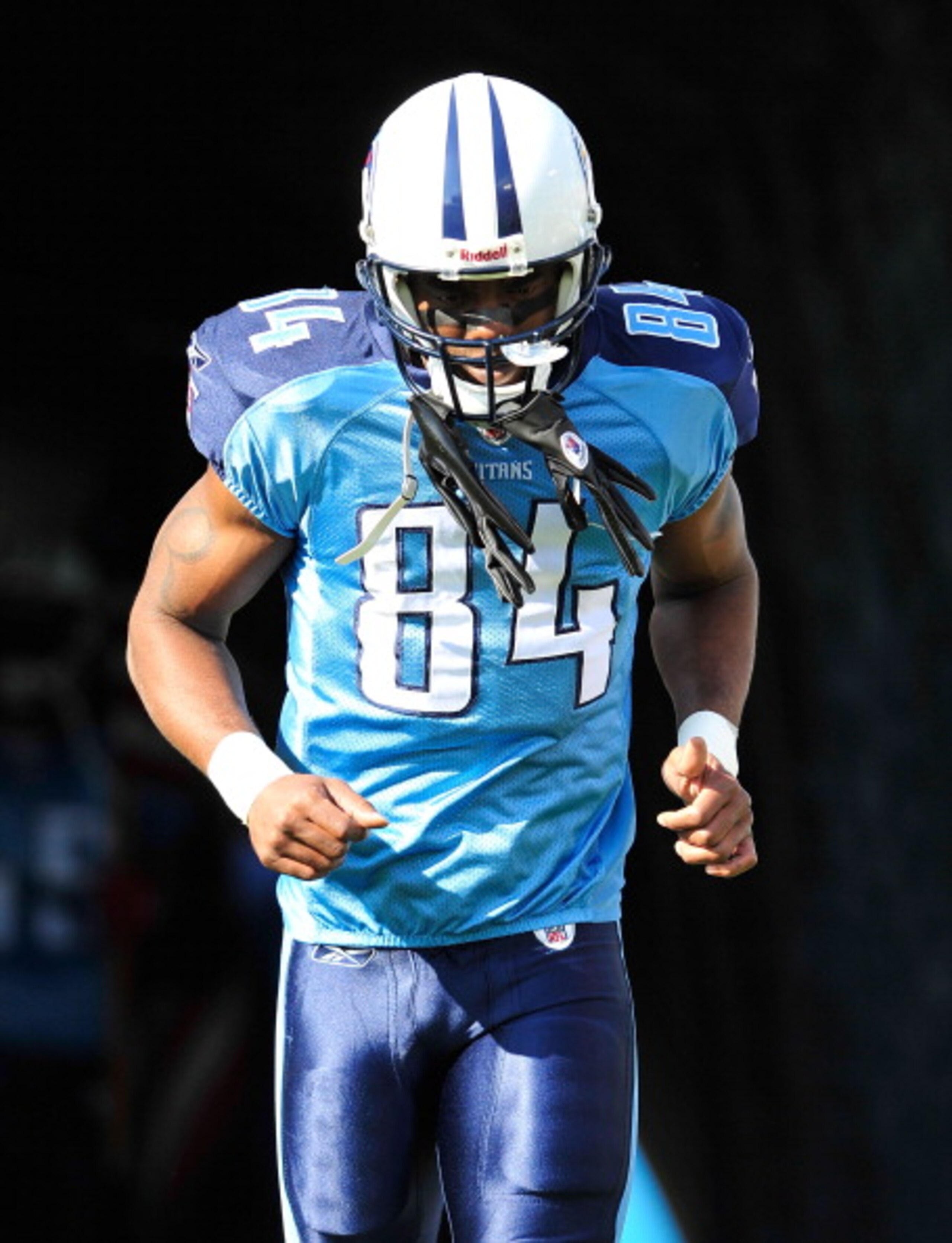 NASHVILLE, TN - NOVEMBER 21: Randy Moss #84 of the Tennessee Titans is introduced before a game against the Washington Redskins at LP Field on November 21, 2010 in Nashville, Tennessee. (Photo by Grant Halverson/Getty Images) NASHVILLE, TN - NOVEMBER 21: Randy Moss #84 of the Tennessee Titans is introduced before a game against the Washington Redskins at LP Field on November 21, 2010 in Nashville, Tennessee. (Photo by Grant Halverson/Getty Images)