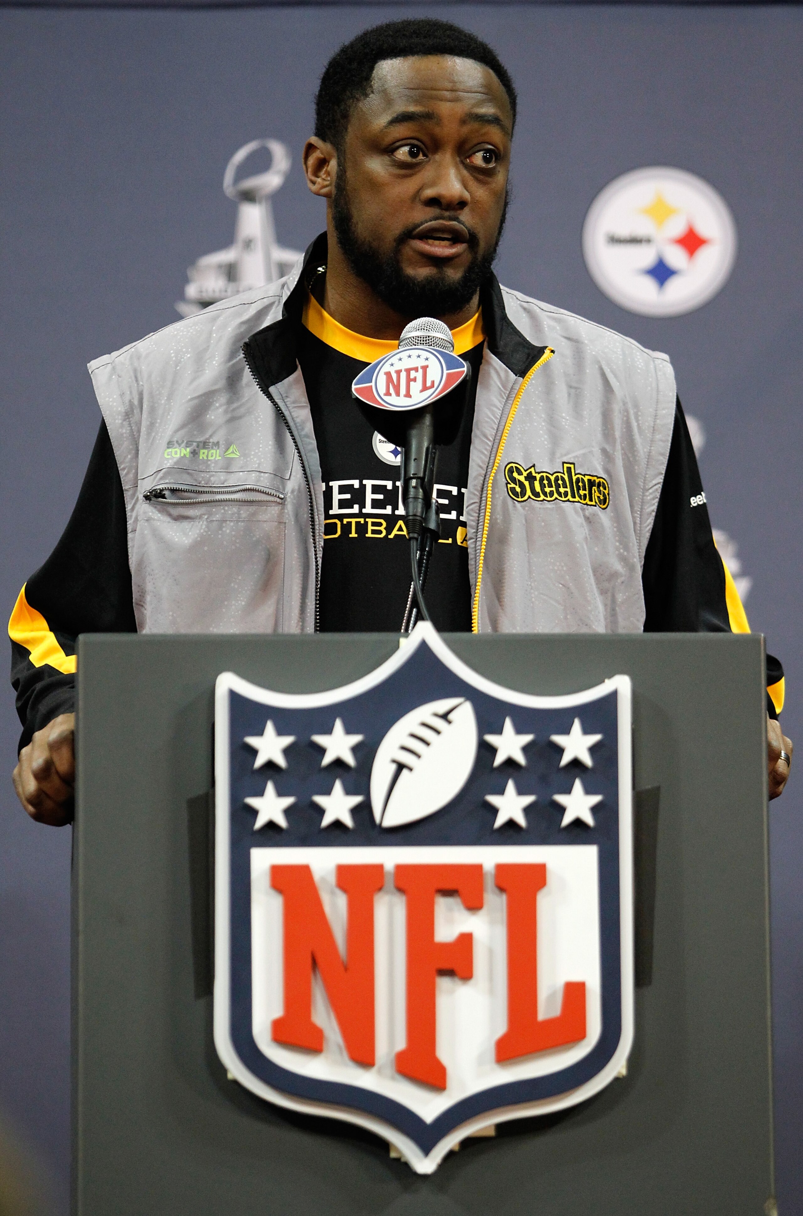 FORT WORTH, TX - FEBRUARY 02:  Head coach Mike Tomlin of the Pittsburgh Steelers talks with the media on February 2, 2011 in Fort Worth, Texas. The Pittsburgh Steelers will play the Green Bay Packers in Super Bowl XLV on February 6, 2011 at Cowboys Stadiu