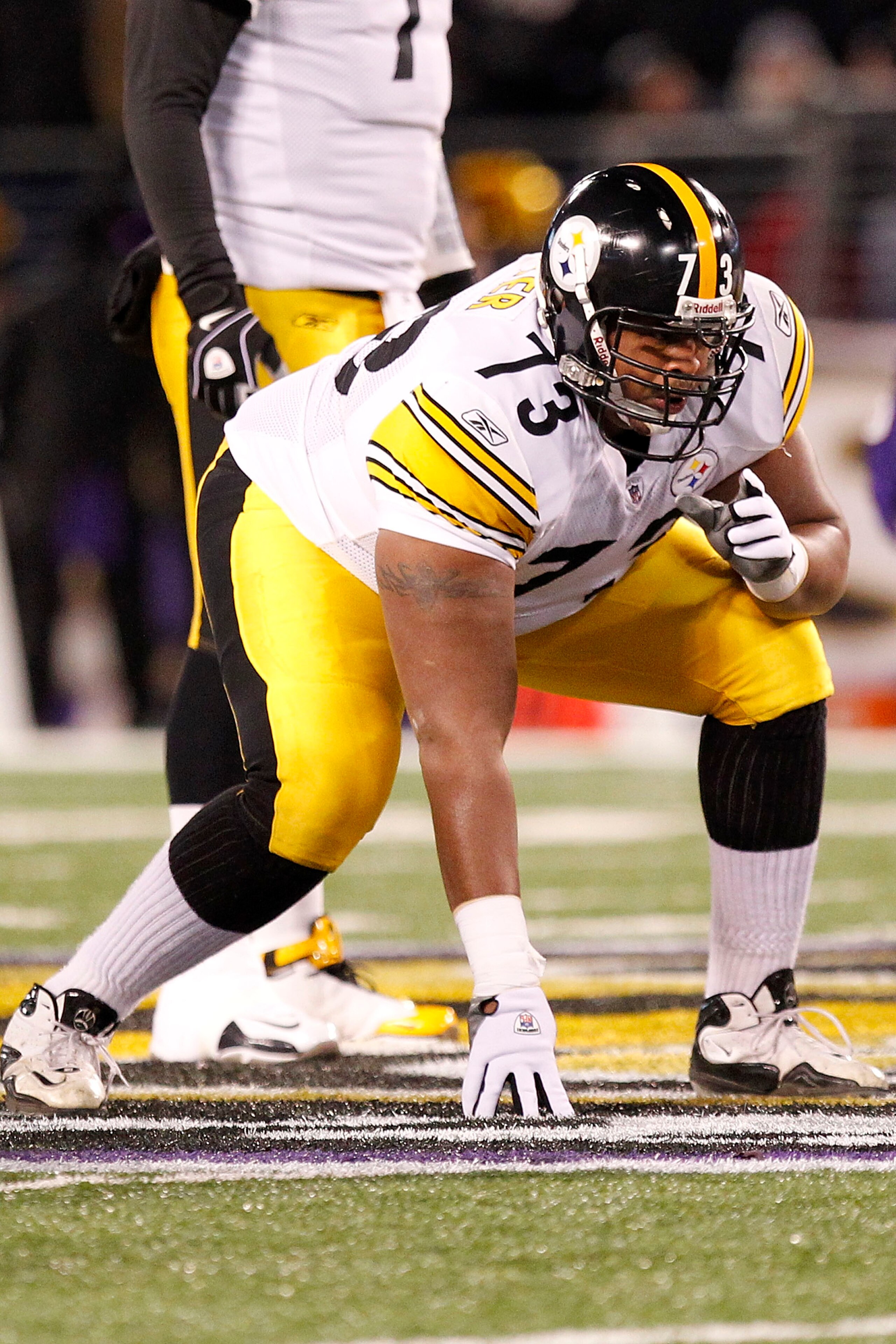BALTIMORE, MD - DECEMBER 05:  Ramon Foster #73 of the Pittsburgh Steelers lines up against the Baltimore Ravens at M&T Bank Stadium on December 5, 2010 in Baltimore, Maryland.  (Photo by Geoff Burke/Getty Images)