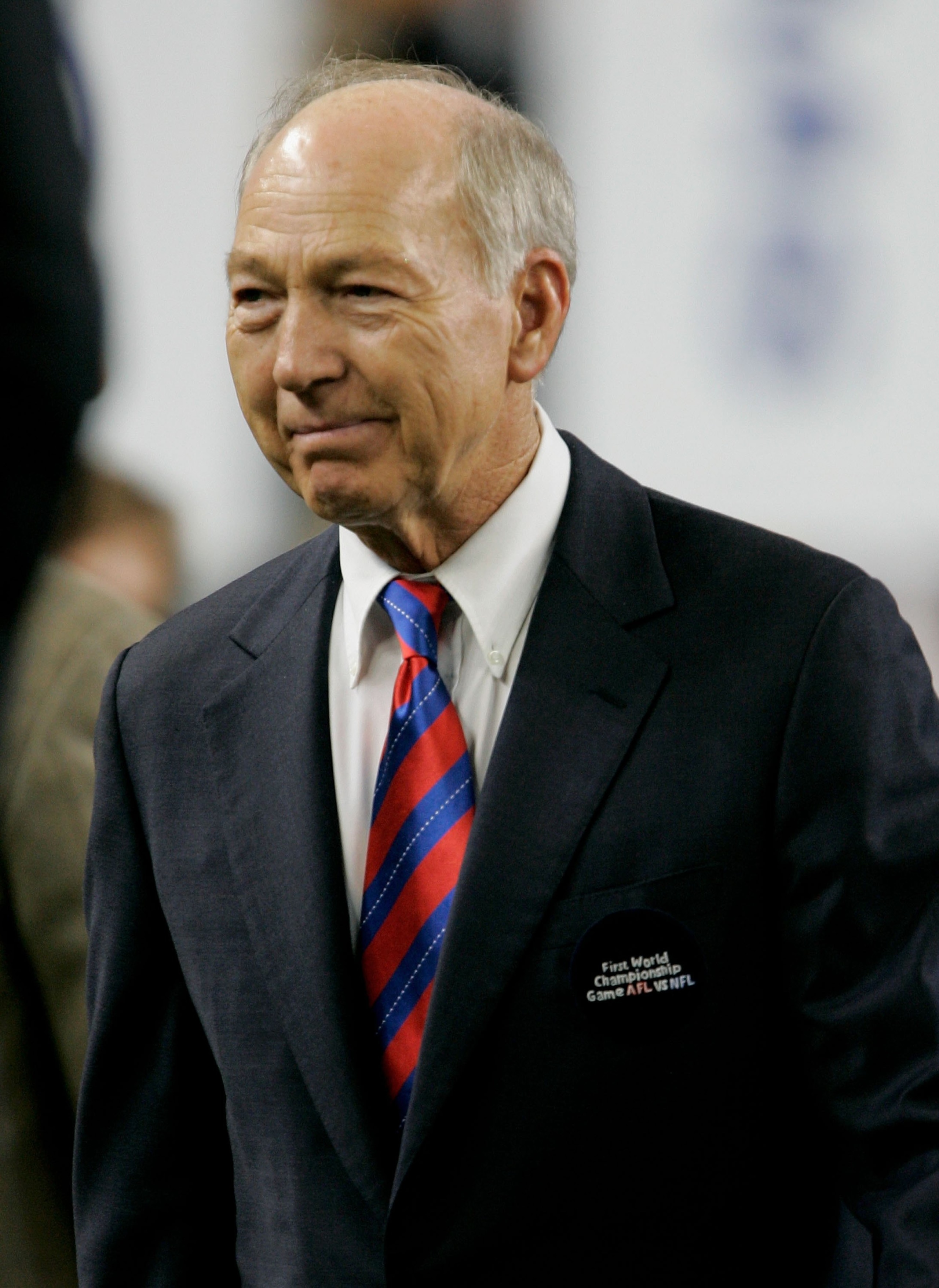 DETROIT - FEBRUARY 05: Former Green Bay Packers quarterback and MVP of Super Bowl I & II Bart Starr is seen on the field as he is introduced prior to Super Bowl XL between the Seattle Seahawks and the Pittsburgh Steelers at Ford Field on February 5, 2006 DETROIT - FEBRUARY 05: Former Green Bay Packers quarterback and MVP of Super Bowl I & II Bart Starr is seen on the field as he is introduced prior to Super Bowl XL between the Seattle Seahawks and the Pittsburgh Steelers at Ford Field on February 5, 2006