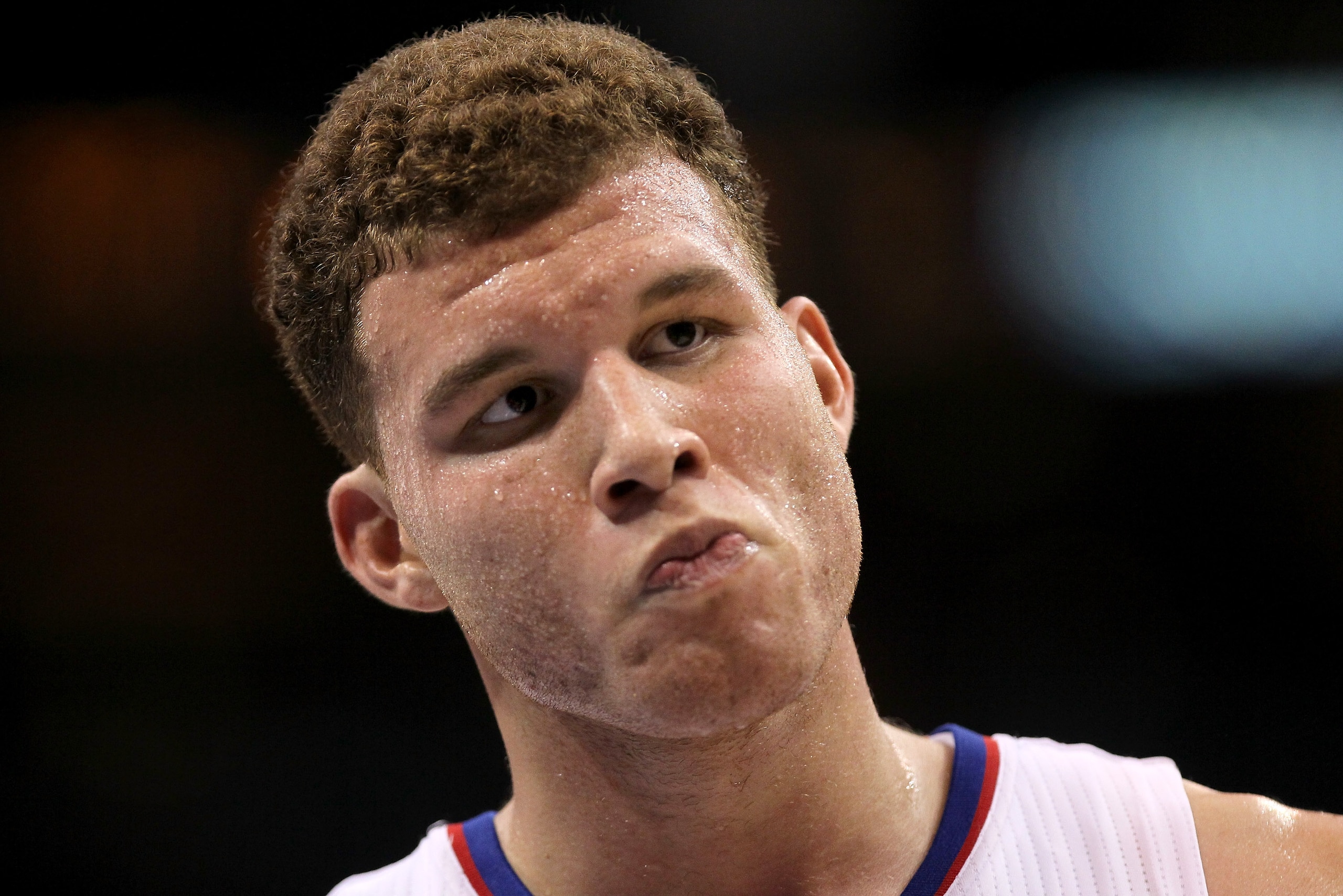 LOS ANGELES, CA - DECEMBER 29: Blake Griffin #32 of the Los Angeles Clippers reacts during the game with the Utah Jazz at Staples Center on December 29, 2010 in Los Angeles, California. The Jazz won 103-85. NOTE TO USER: User expressly acknowledge LOS ANGELES, CA - DECEMBER 29: Blake Griffin #32 of the Los Angeles Clippers reacts during the game with the Utah Jazz at Staples Center on December 29, 2010 in Los Angeles, California. The Jazz won 103-85. NOTE TO USER: User expressly acknowledge