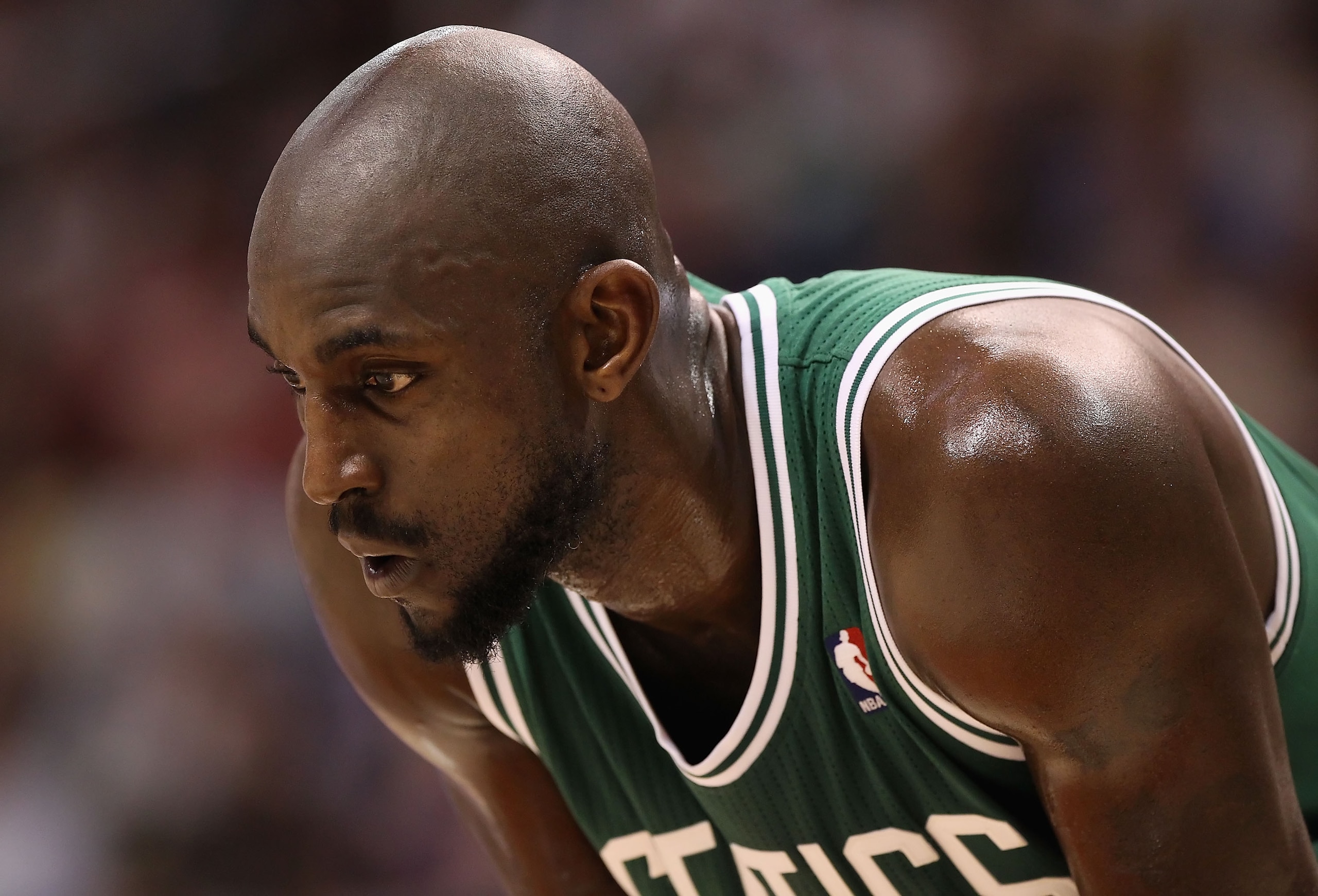 PHOENIX, AZ - JANUARY 28: Kevin Garnett #5 of the Boston Celtics during the NBA game against the Phoenix Suns at US Airways Center on January 28, 2011 in Phoenix, Arizona. The Suns defeated the Celtics 88-71. NOTE TO USER: User expressly acknowledges a PHOENIX, AZ - JANUARY 28: Kevin Garnett #5 of the Boston Celtics during the NBA game against the Phoenix Suns at US Airways Center on January 28, 2011 in Phoenix, Arizona. The Suns defeated the Celtics 88-71. NOTE TO USER: User expressly acknowledges a