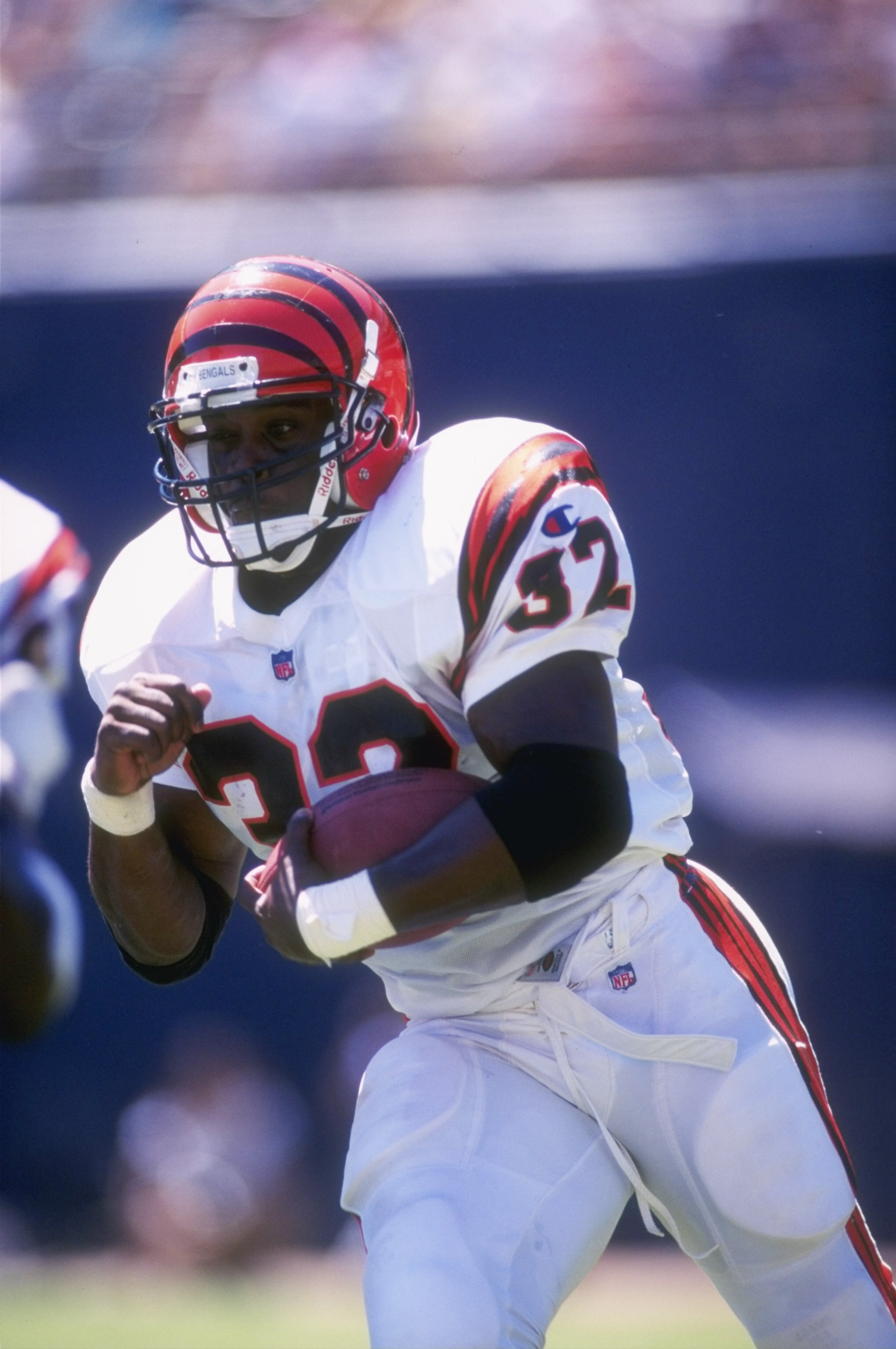 8 Sep 1996:  Running back Ki-Jana Carter of the Cincinnati Bengals carries the ball during the Bengals 27-14 loss to the San Diego Chargers at Jack Murphy Stadium in San Diego, California. Mandatory Credit: J.D. Cuban  /Allsport