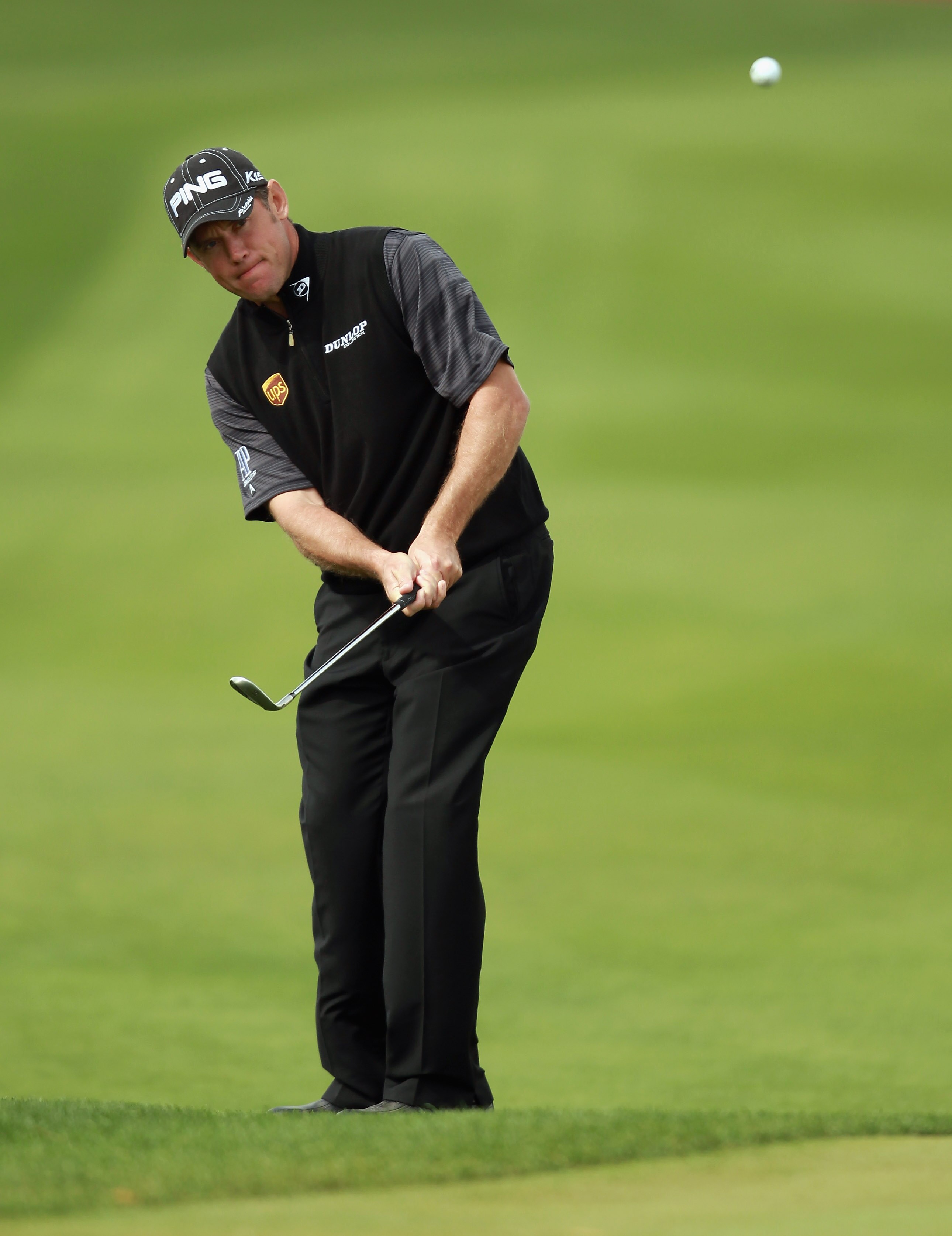 DOHA, QATAR - FEBRUARY 03:  Lee Westwood of England plays his third shot on the first hole during the first round of the Commercialbank Qatar Masters held at Doha Golf Club on February 3, 2011 in Doha, Qatar.  (Photo by Andrew Redington/Getty Images)