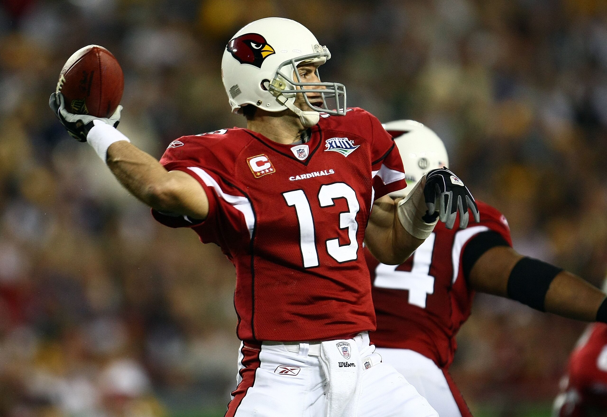 TAMPA, FL - FEBRUARY 01:  Quarterback Kurt Warner #13 of the Arizona Cardinals throws the ball against the Pittsburgh Steelers during Super Bowl XLIII on February 1, 2009 at Raymond James Stadium in Tampa, Florida.  (Photo by Chris McGrath/Getty Images)