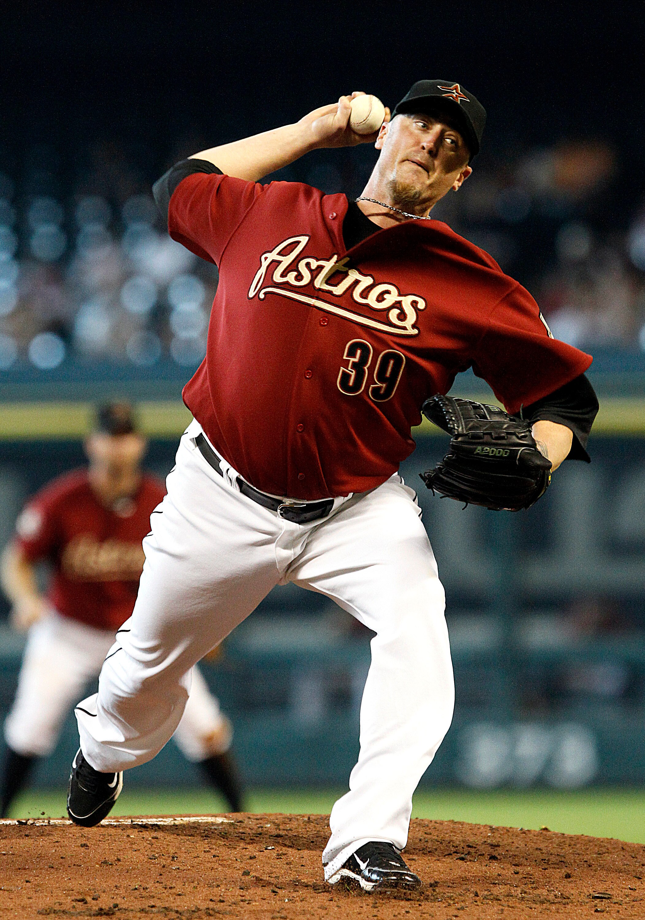 HOUSTON - JUNE 06:  Pitcher Brett Myers #39 of the Houston Astros throws against the Chicago Cubs in the first inning at Minute Maid Park on June 6, 2010 in Houston, Texas.  (Photo by Bob Levey/Getty Images)