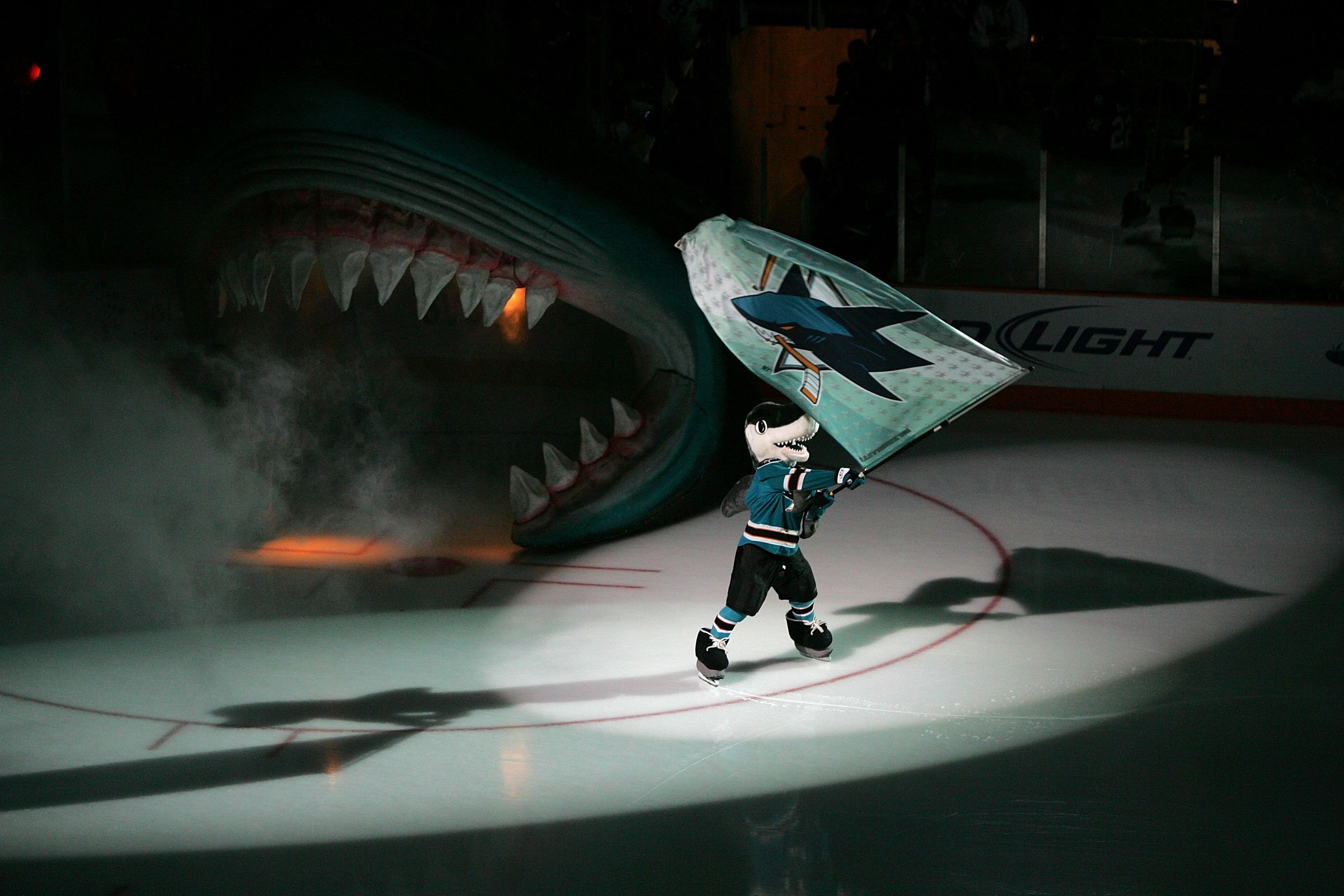 SAN JOSE, CA - OCTOBER 10:  The San Jose Sharks mascot skates on the ice before their game against the Minnesota Wild at HP Pavilion on October 10, 2009 in San Jose, California.  (Photo by Ezra Shaw/Getty Images)