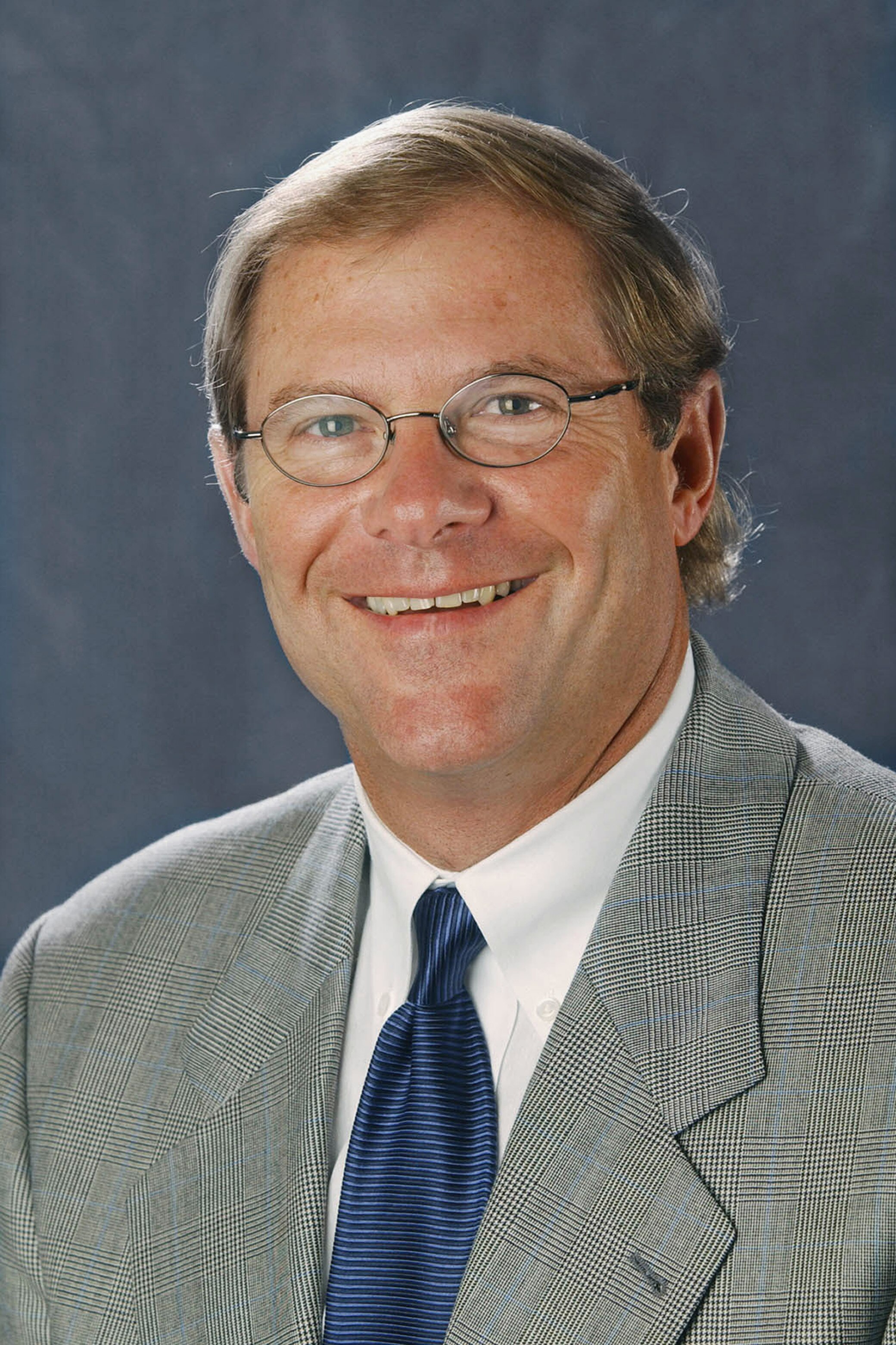 NASHVILLE, TN - SEPTEMBER 15:  Craig Leipold of the Nashville Predators poses for a portrait on September 15, 2003 at Gaylord Entertainment Center in Nashville, Tennessee.  (Photo by: Getty Images)