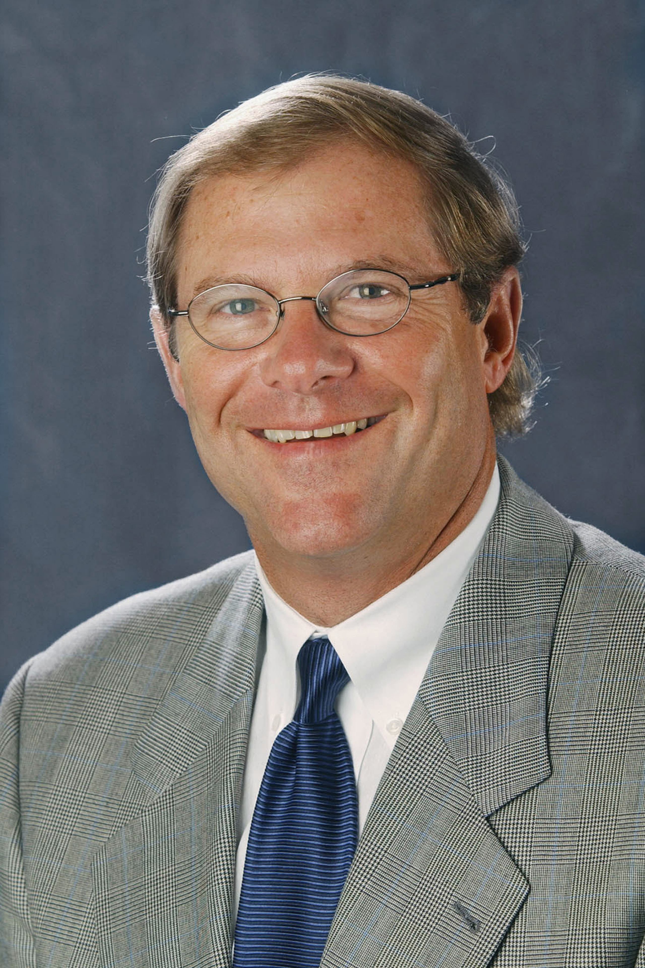 NASHVILLE, TN - SEPTEMBER 15:  Craig Leipold of the Nashville Predators poses for a portrait on September 15, 2003 at Gaylord Entertainment Center in Nashville, Tennessee.  (Photo by: Getty Images)