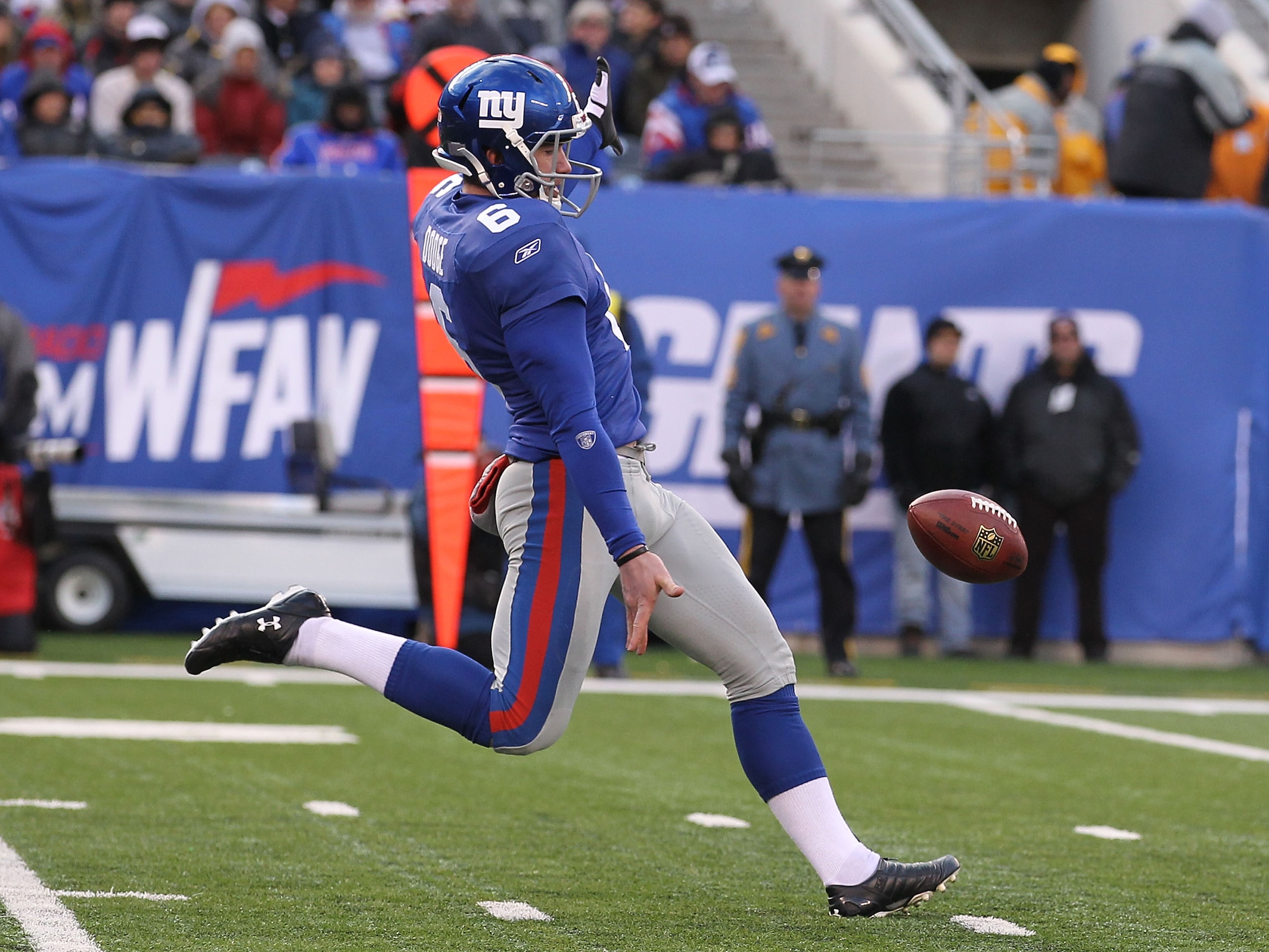 EAST RUTHERFORD, NJ - DECEMBER 05: Matt Dodge #6 of the New York Giants in action against the Washington Redskins during their game on December 5, 2010 at The New Meadowlands Stadium in East Rutherford, New Jersey. (Photo by Al Bello/Getty Images) EAST RUTHERFORD, NJ - DECEMBER 05: Matt Dodge #6 of the New York Giants in action against the Washington Redskins during their game on December 5, 2010 at The New Meadowlands Stadium in East Rutherford, New Jersey. (Photo by Al Bello/Getty Images)