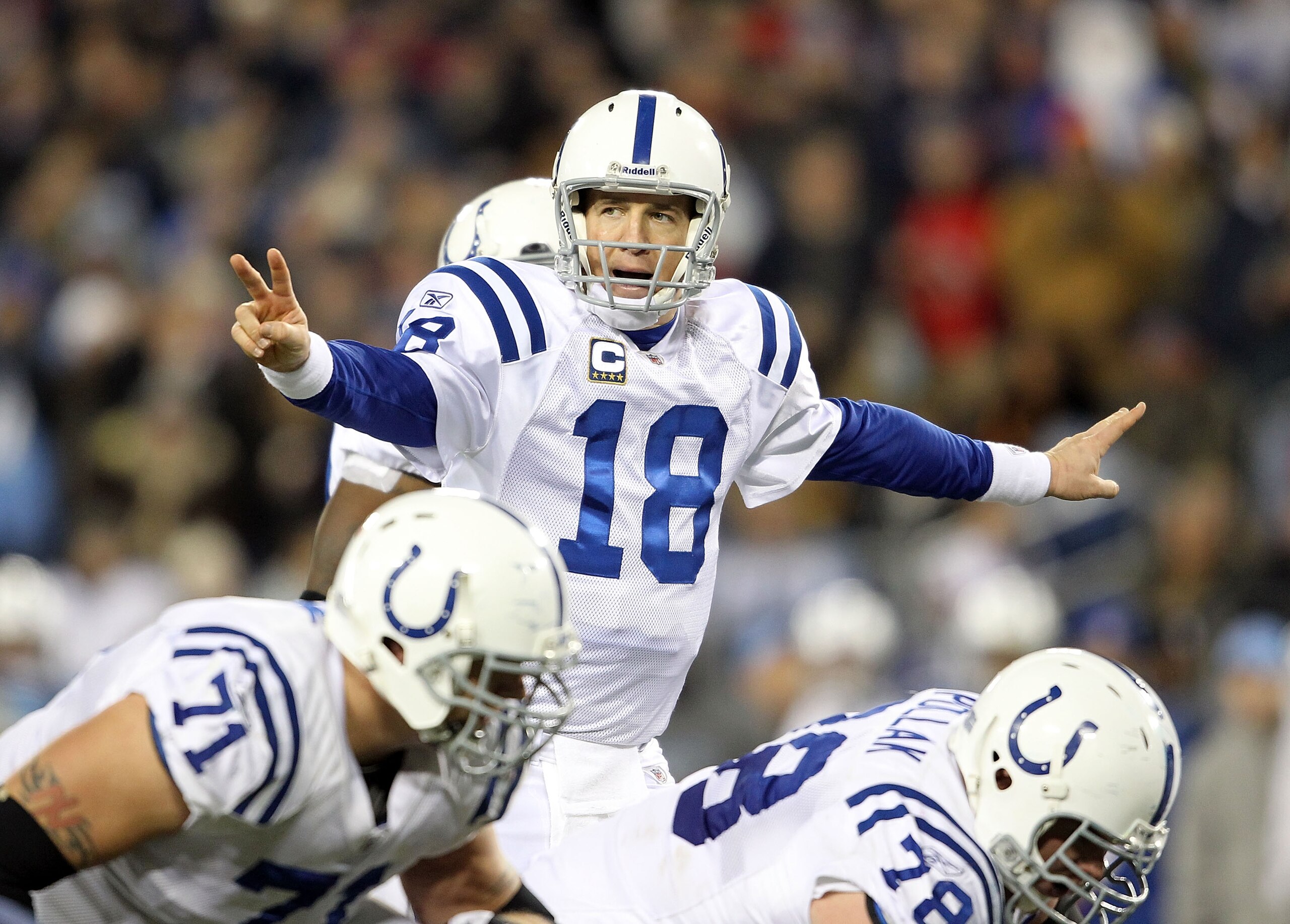 NASHVILLE, TN - DECEMBER 09:  Peyton Manning #18 of the Indianapolis Colts gives instructions to his team during the NFL game against the Tennessee Titans  at LP Field on December 9, 2010 in Nashville, Tennessee.  (Photo by Andy Lyons/Getty Images)