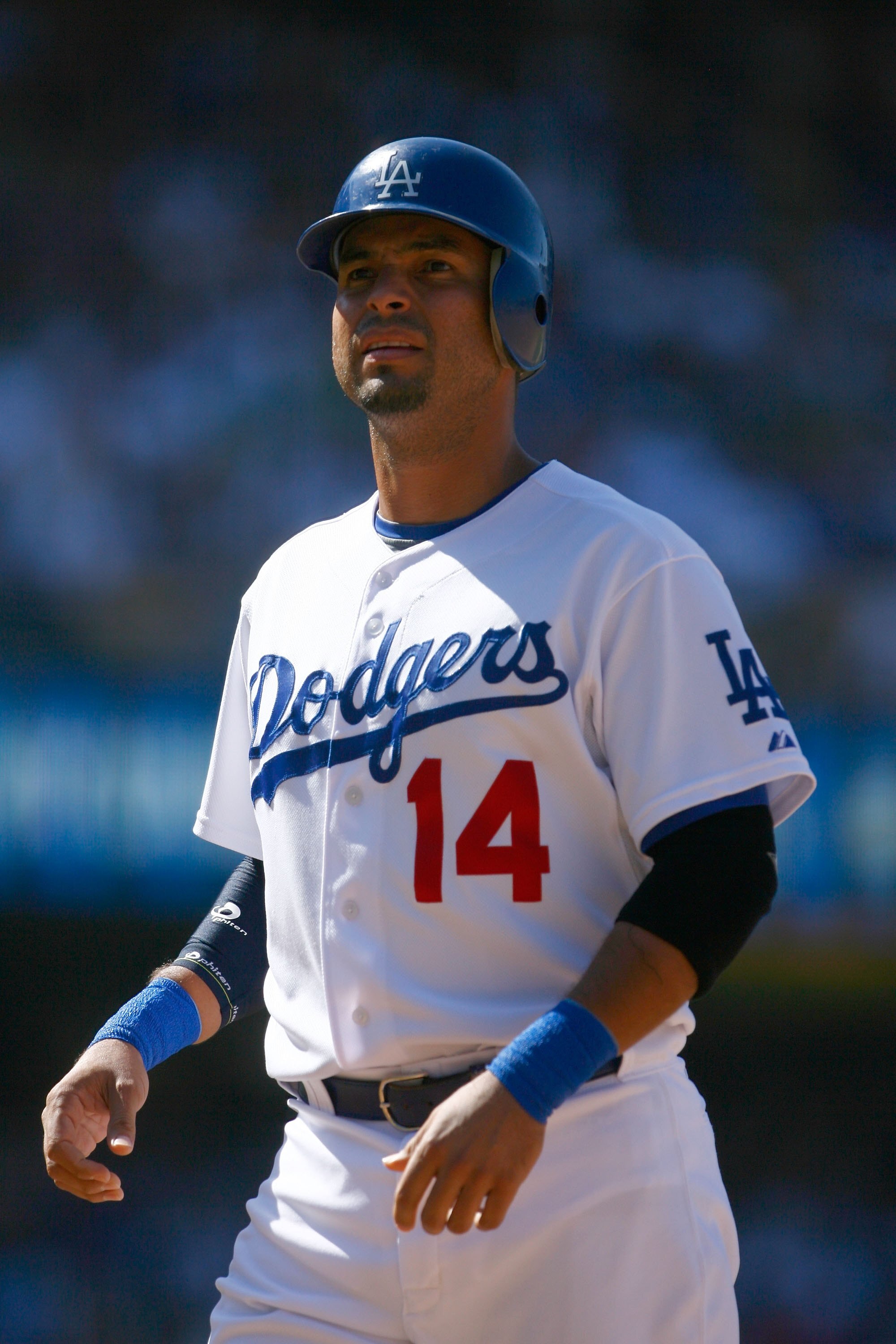 LOS ANGELES, CA - AUGUST 23:  Juan Castro #14 of the Los Angeles Dodgers looks on against the Chicago Cubs at Dodger Stadium on August 23, 2009 in Los Angeles, California. The Cubs defeated the Dodgers 3-1.  (Photo by Jeff Gross/Getty Images)