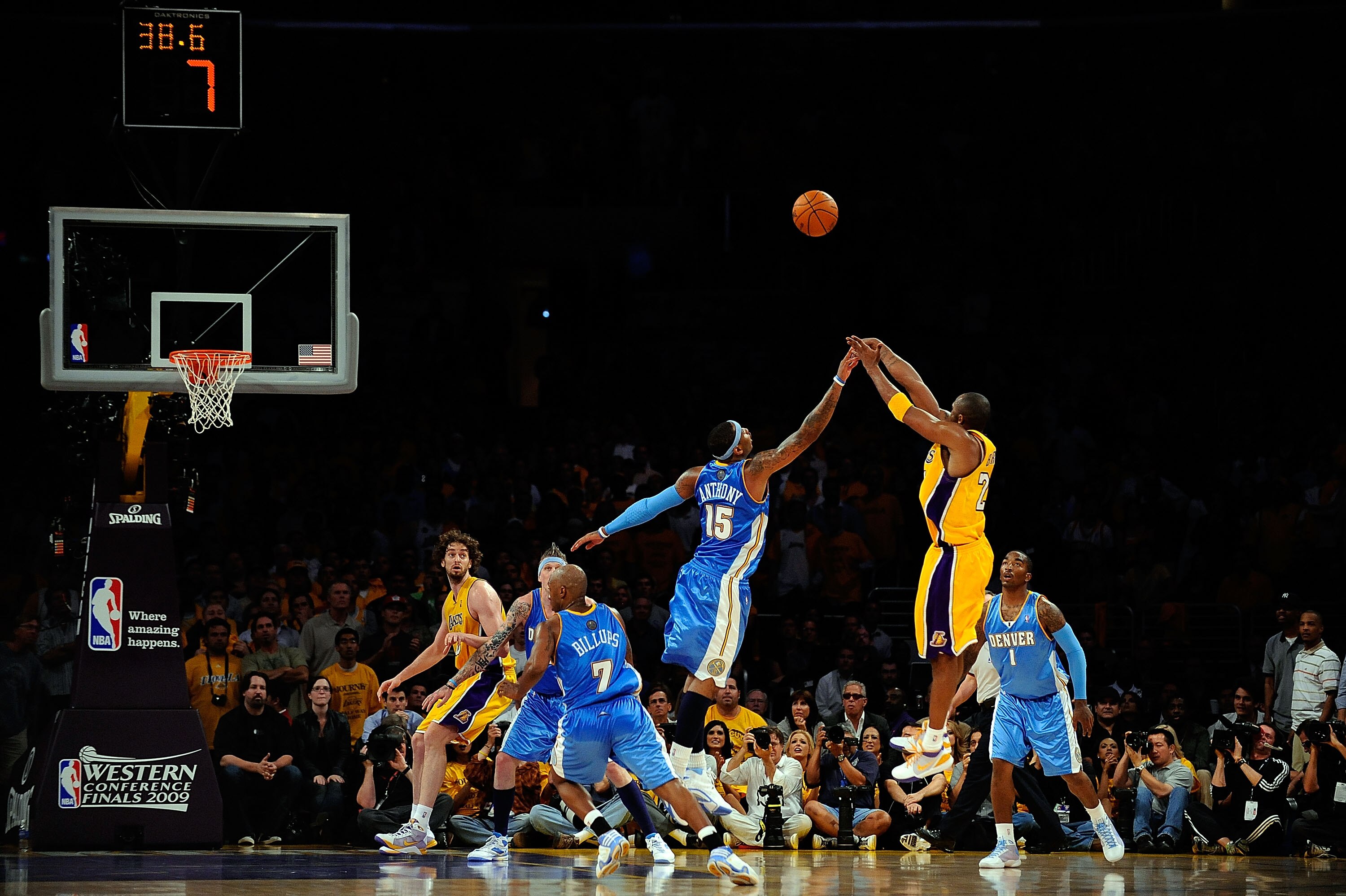 LOS ANGELES, CA - MAY 19:  Kobe Bryant #24 of the Los Angeles Lakers shoots a jumper over Carmelo Anthony #15 of the Denver Nuggets in the fourth quarter of Game One of the Western Conference Finals during the 2009 NBA Playoffs at Staples Center on May 19