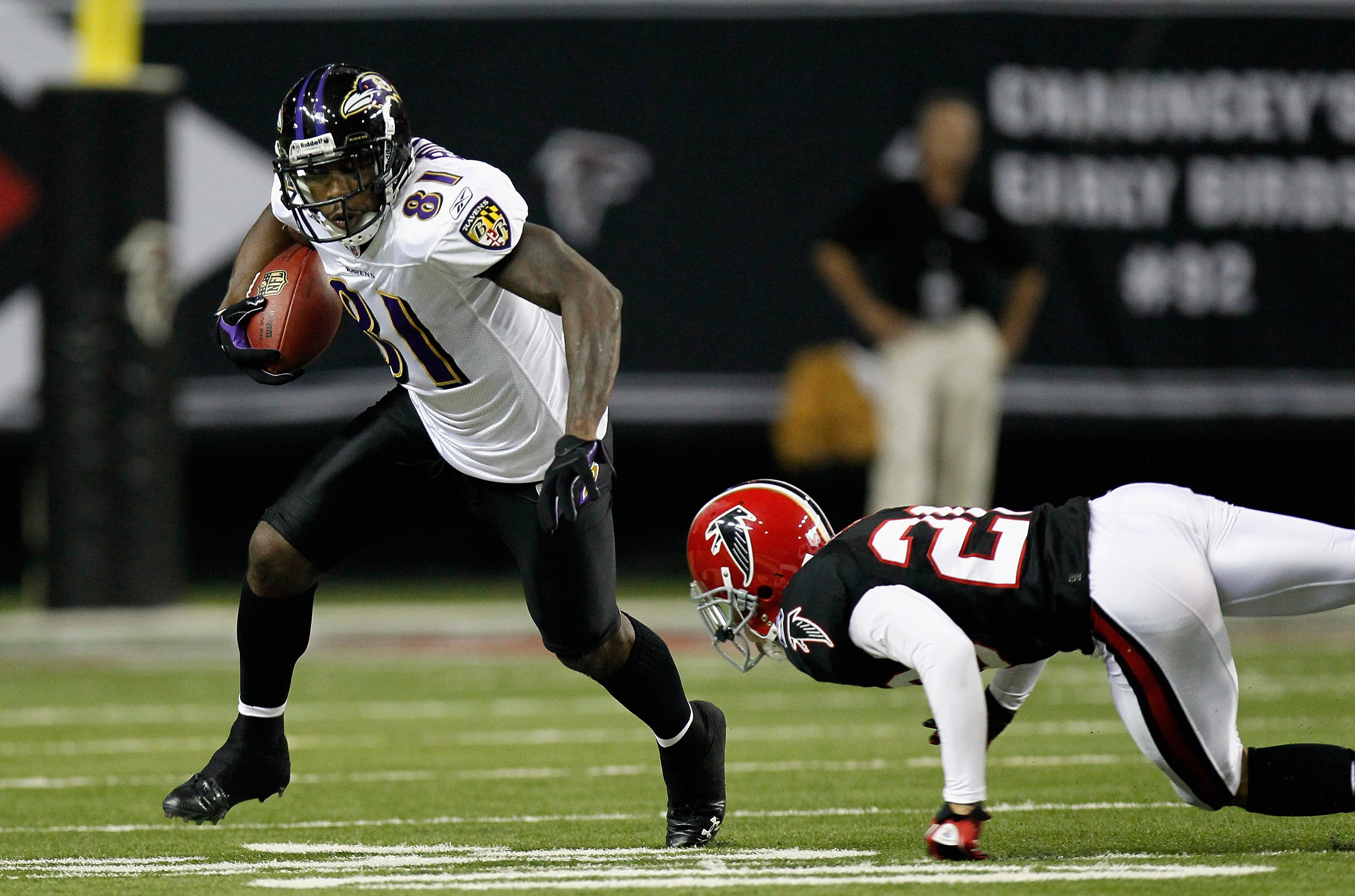 ATLANTA - NOVEMBER 11:  Anquan Boldin #81 of the Baltimore Ravens against Brent Grimes #20 of the Atlanta Falcons at Georgia Dome on November 11, 2010 in Atlanta, Georgia.  (Photo by Kevin C. Cox/Getty Images)