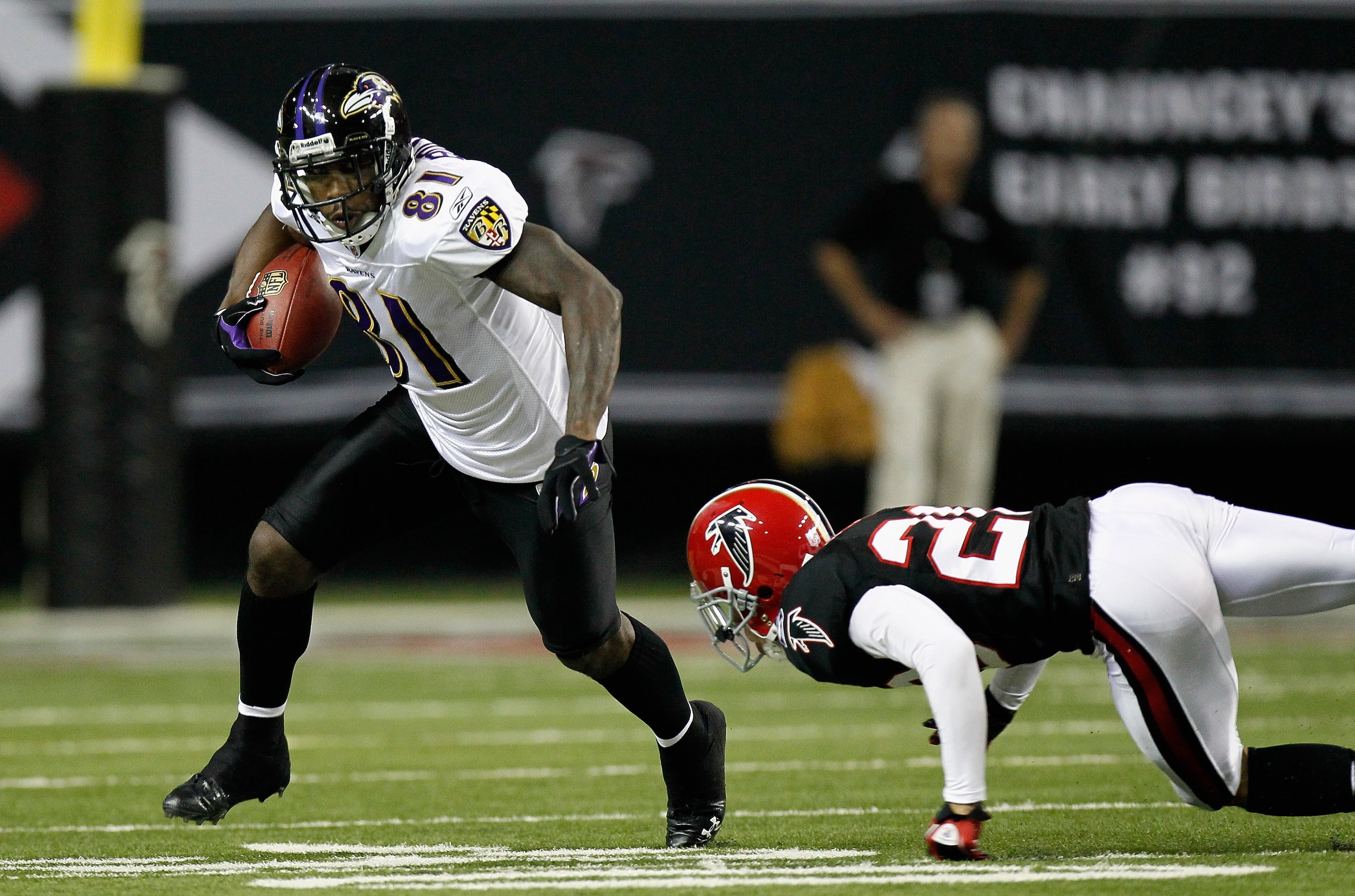 ATLANTA - NOVEMBER 11:  Anquan Boldin #81 of the Baltimore Ravens against Brent Grimes #20 of the Atlanta Falcons at Georgia Dome on November 11, 2010 in Atlanta, Georgia.  (Photo by Kevin C. Cox/Getty Images)