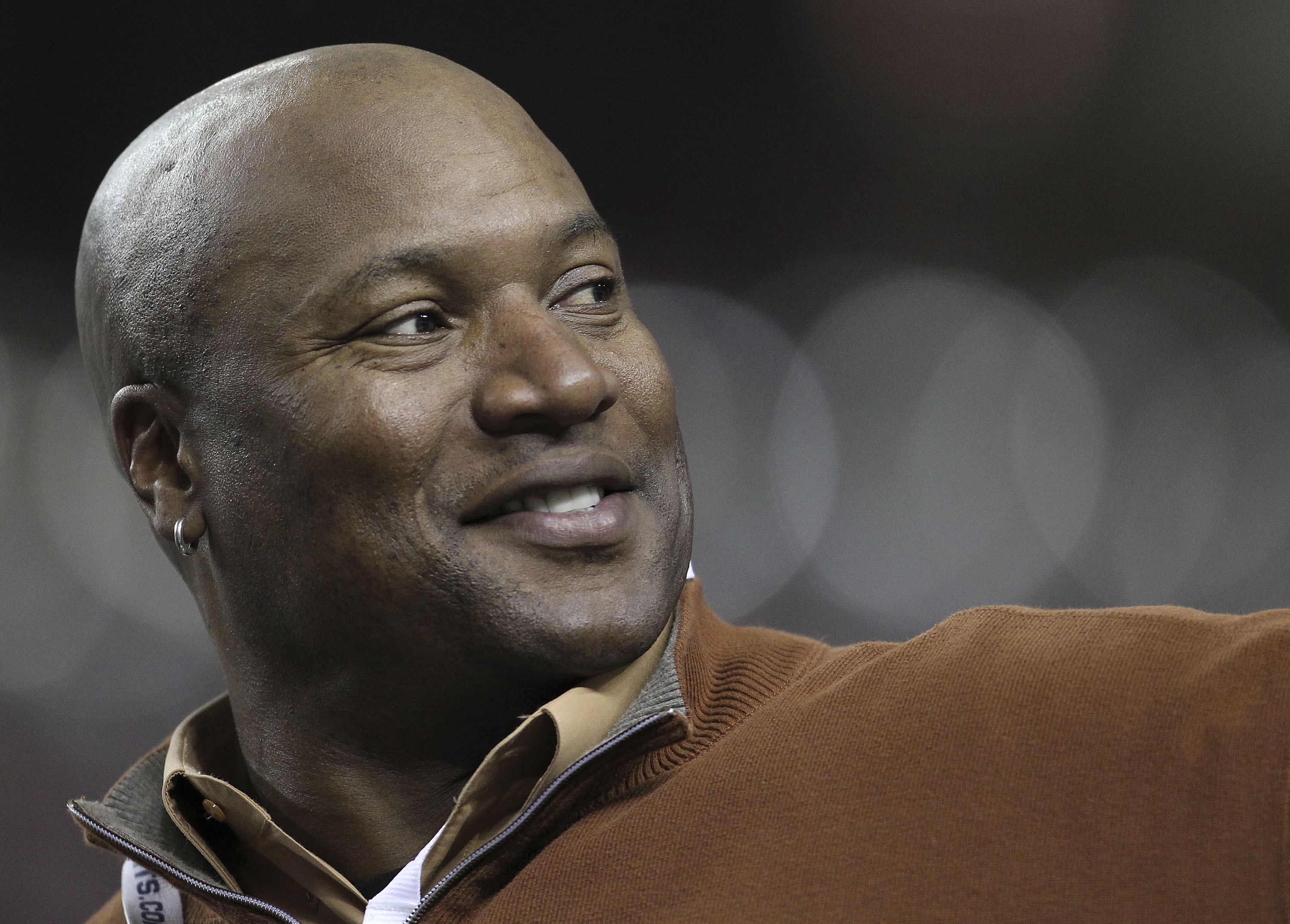 ATLANTA - DECEMBER 4:  Former Auburn Tigers player Bo Jackson looks into the crowd during the 2010 SEC Championship against the South Carolina Gamecocks at Georgia Dome on December 4, 2010 in Atlanta, Georgia. (Photo by Mike Zarrilli/Getty Images)