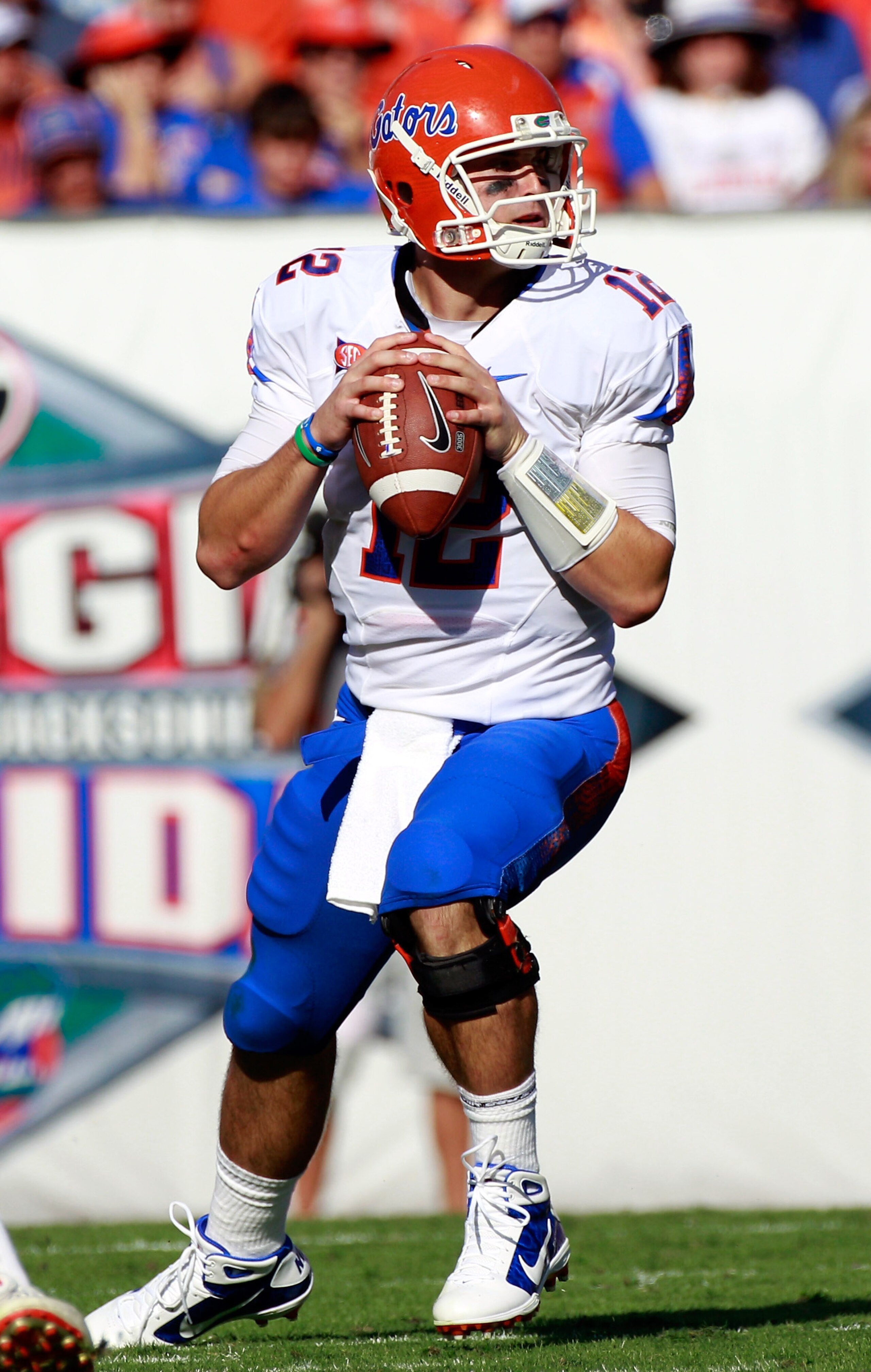 JACKSONVILLE, FL - OCTOBER 30:  Quarterback John Brantley #12 of the Florida Gators attempts a pass during the game against the Georgia Bulldogs at EverBank Field on October 30, 2010 in Jacksonville, Florida.  (Photo by Sam Greenwood/Getty Images)