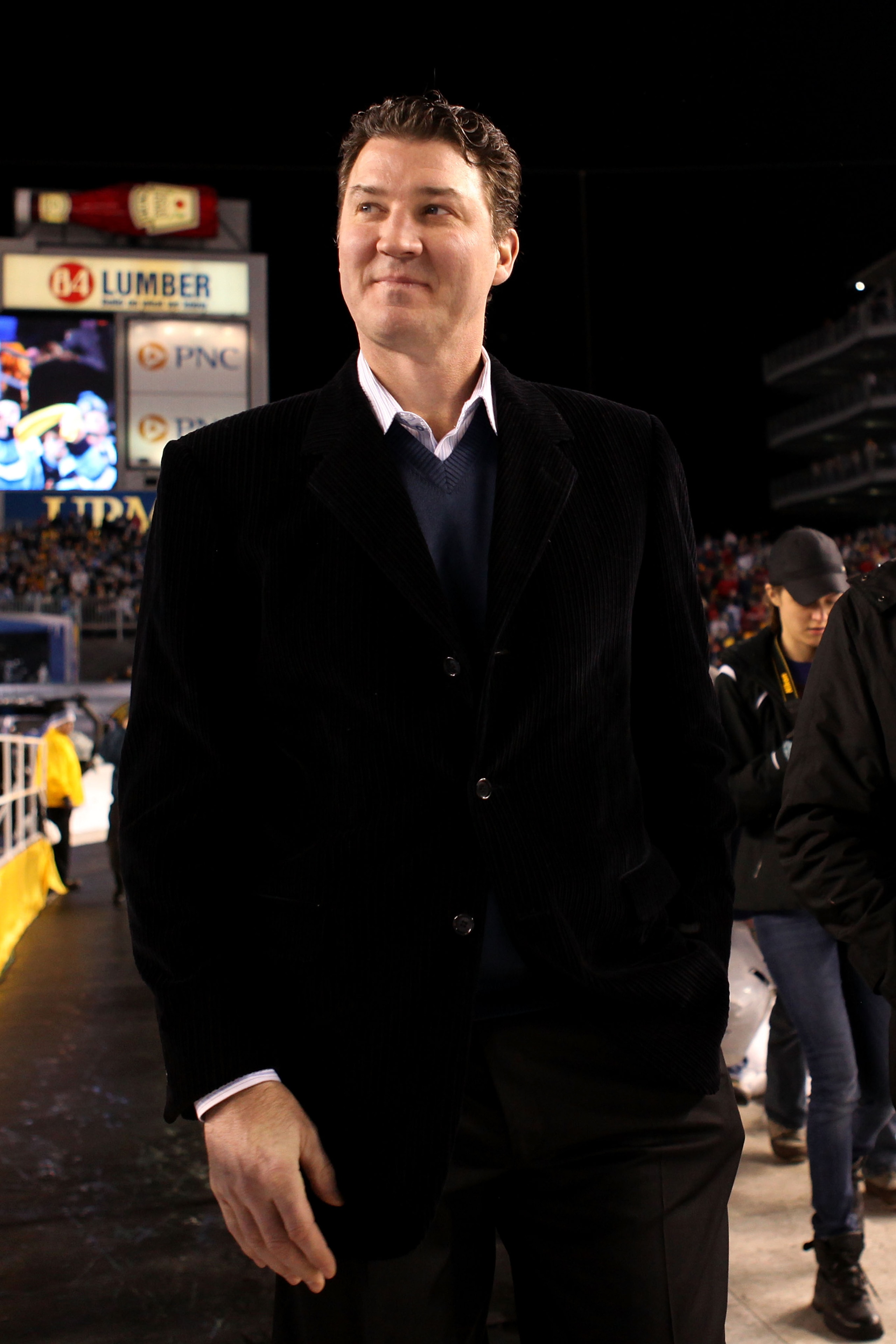 PITTSBURGH, PA - JANUARY 01:  Mario Lemieux, former Canadian professional ice hockey player, attends the the 2011 NHL Bridgestone Winter Classic between the Washington Capitals and the Pittsburgh Penguins at Heinz Field on January 1, 2011 in Pittsburgh, P
