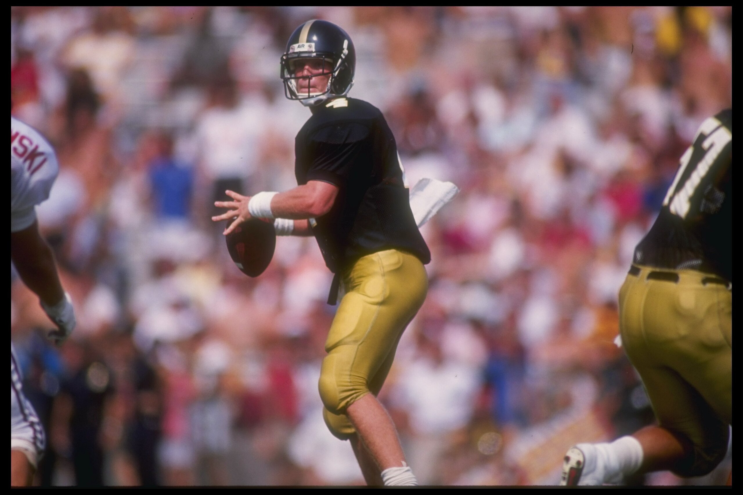 2 Sep 1989:  Quarterback Brett Favre of the Southern Mississippi Golden Eagles looks to pass from the pocket during the Golden Eagles 30-26 victory over the Florida State Seminoles at Roberts Stadium in Hattiesburg, Mississippi.  Mandatory Credit: Allen S