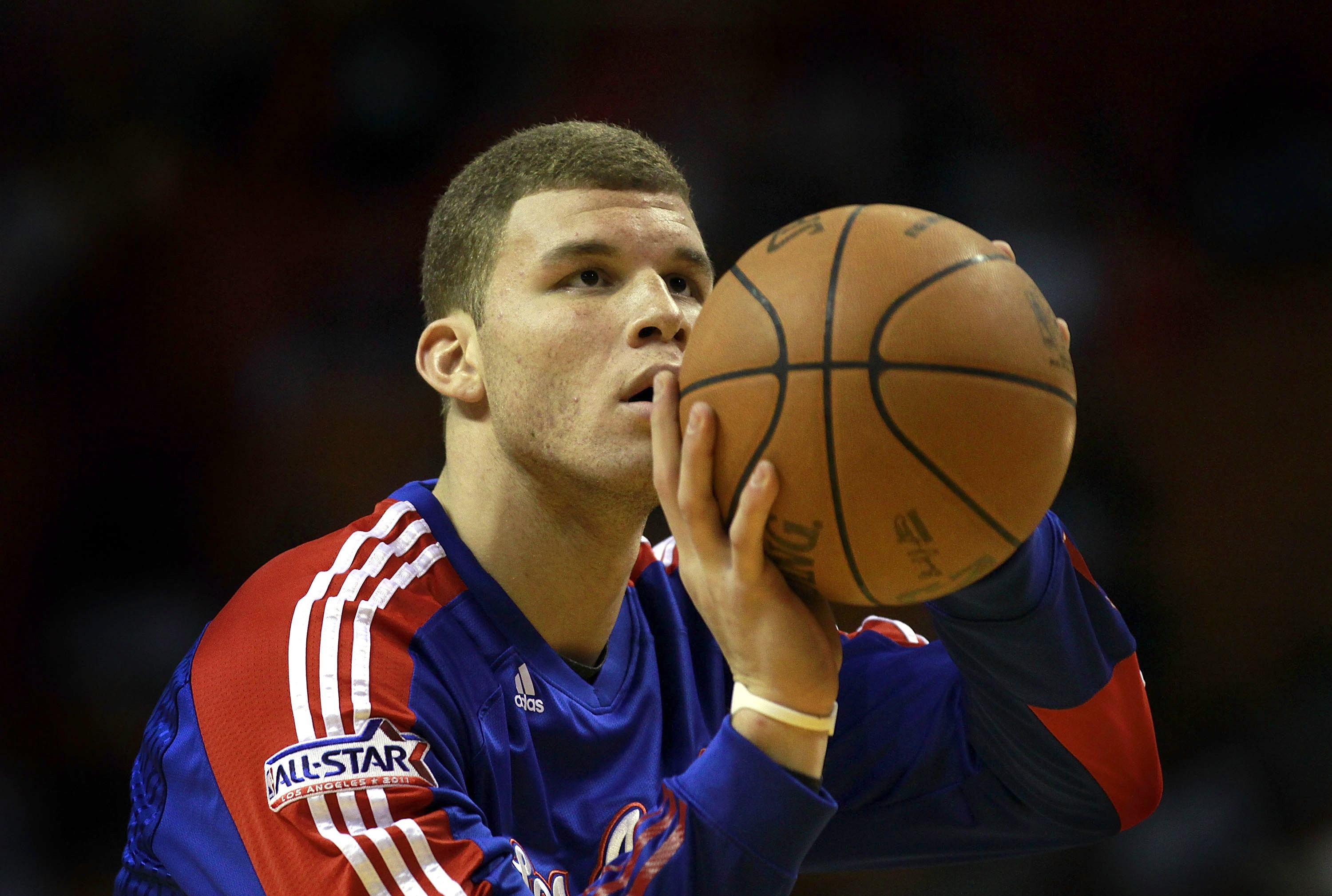 MIAMI, FL - FEBRUARY 06: Forward Blake Griffin of the Los Angeles Clippers warms up against the Miami Heat at American Airlines Arena on February 6, 2011 in Miami, Florida. The Heat defeated the Clippers 97-79. NOTE TO USER: User expressly acknowledges an