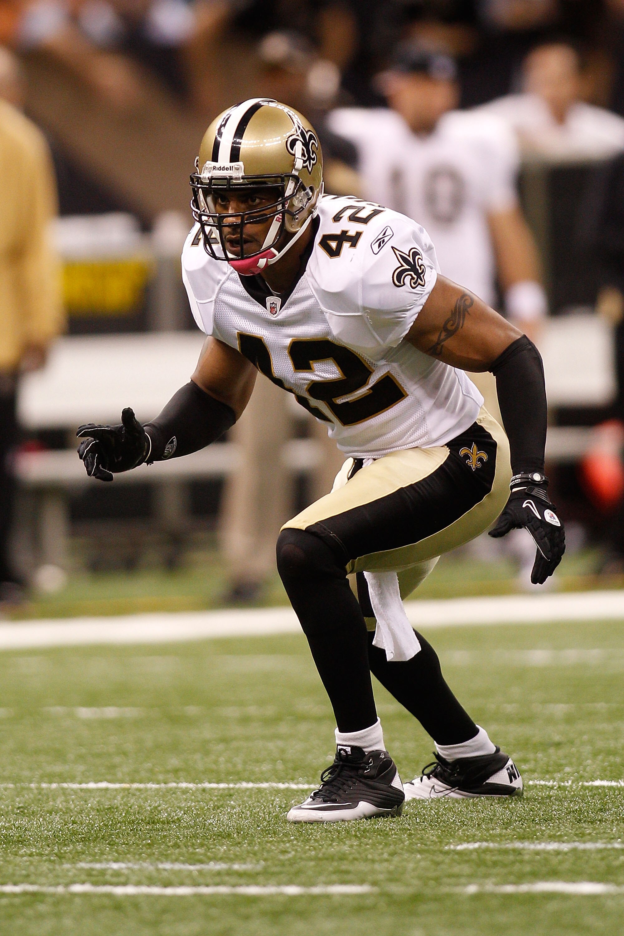 NEW ORLEANS - OCTOBER 24:  Darren Sharper #42 of the New Orleans Saints in action during the game against the Cleveland Browns at the Louisiana Superdome on October 24, 2010 in New Orleans, Louisiana.  (Photo by Chris Graythen/Getty Images)