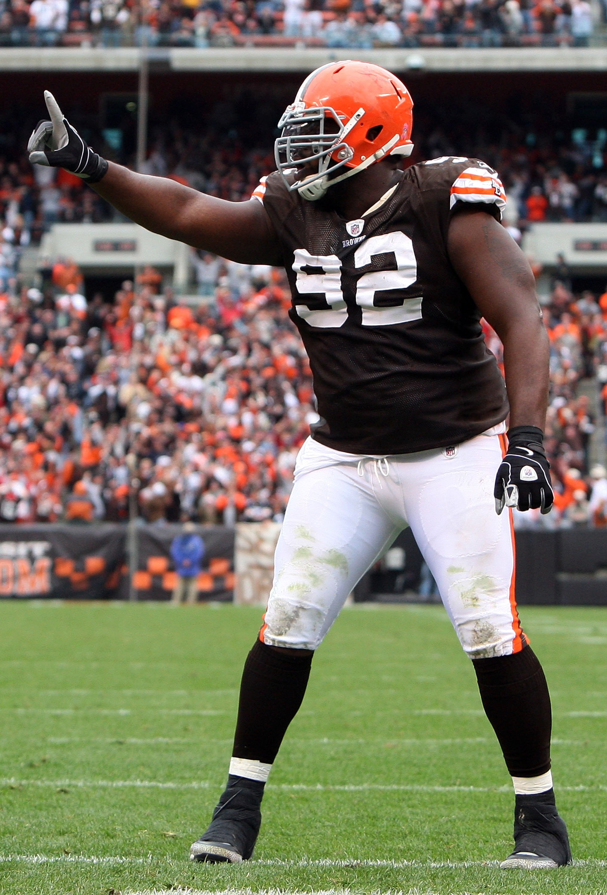 CLEVELAND - OCTOBER 04:  Shaun Rogers #92 of the Cleveland Browns in action against the Cincinnati Bengals during their game at Cleveland Browns Stadium on October 4, 2009 in Cleveland, Ohio. The Bengals defeated the Browns 23-20 in overtime.  (Photo by J