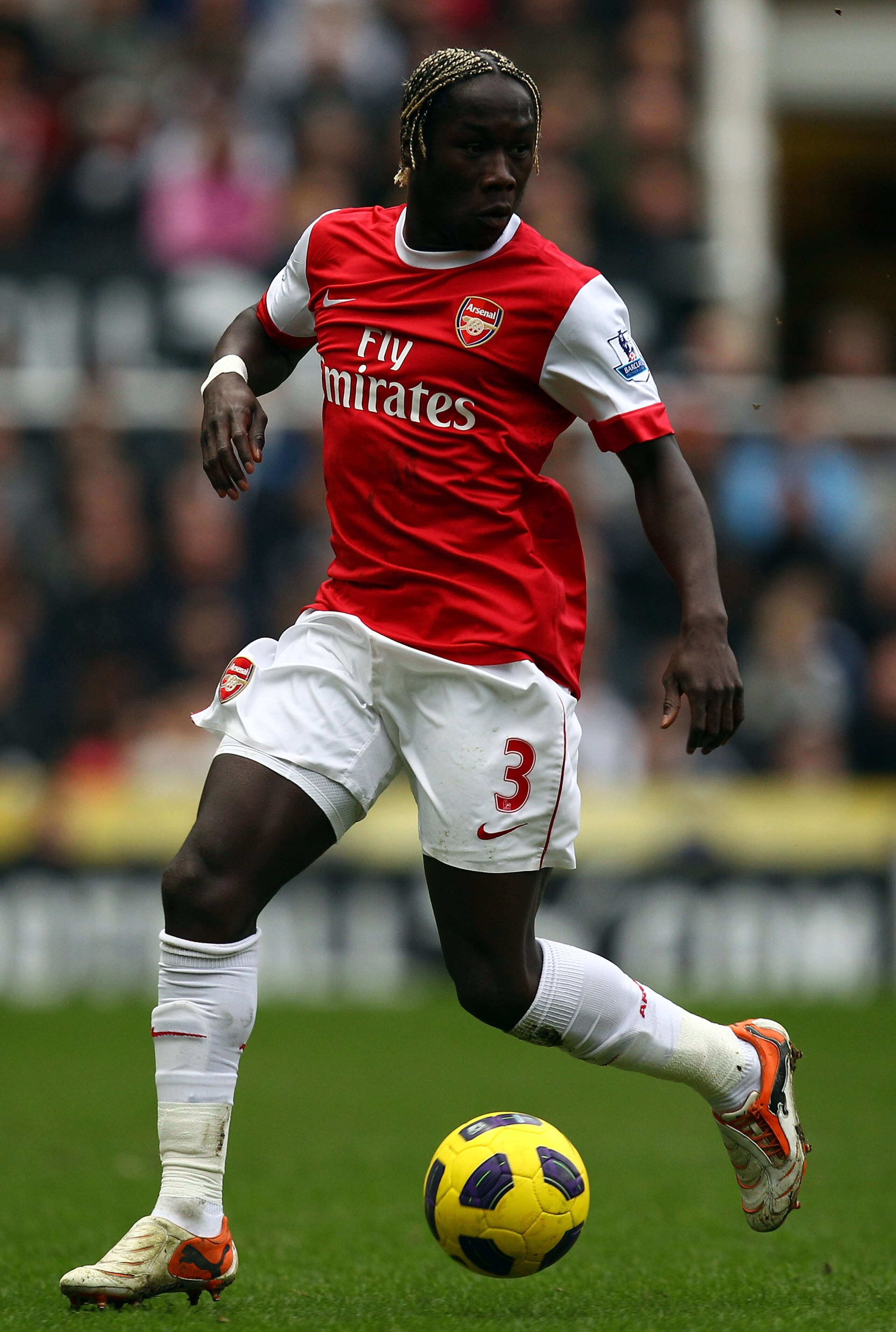 NEWCASTLE UPON TYNE, ENGLAND - FEBRUARY 05:  Bacary Sagna of Arsenal in action during the Barclays Premier League match between Newcastle United and Arsenal at St James' Park on February 5, 2011 in Newcastle upon Tyne, England.  (Photo by Richard Heathcot
