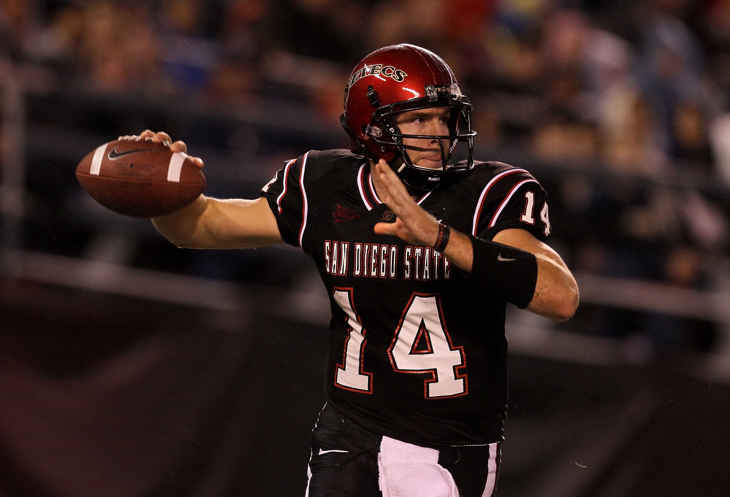 SAN DIEGO - NOVEMBER 20: Quarterback Ryan Lindley #14 of the San Diego State Aztecs throws a pass against the Utah Utes at Qualcomm Stadium on November 20, 2010 in San Diego, California. Utah won 38-34. (Photo by Stephen Dunn/Getty Images) SAN DIEGO - NOVEMBER 20: Quarterback Ryan Lindley #14 of the San Diego State Aztecs throws a pass against the Utah Utes at Qualcomm Stadium on November 20, 2010 in San Diego, California. Utah won 38-34. (Photo by Stephen Dunn/Getty Images)