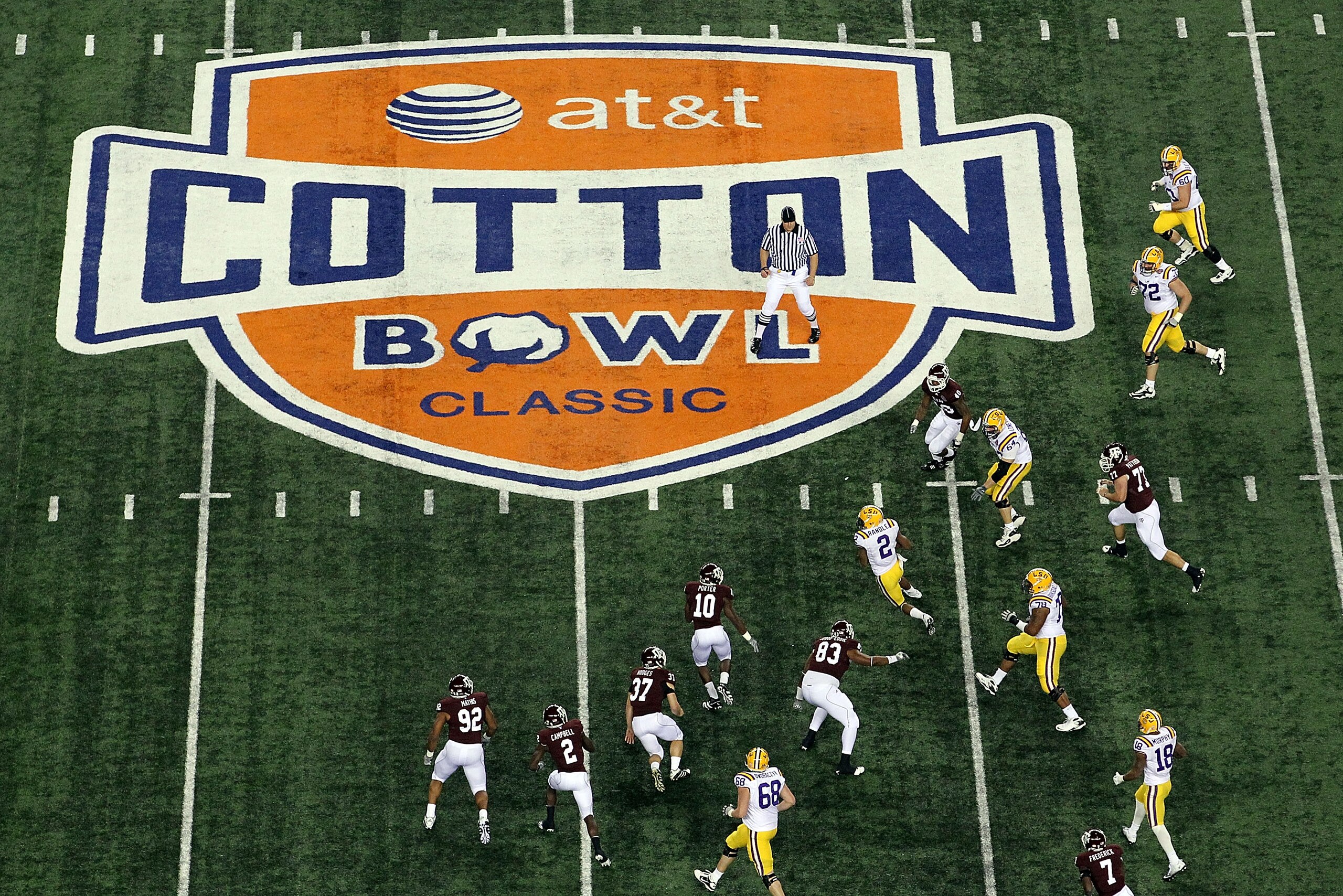 ARLINGTON, TX - JANUARY 07: Wide receiver Rueben Randle #2 of the LSU Tigers runs the ball against the Texas A&M Aggies during the AT&T Cotton Bowl at Cowboys Stadium on January 7, 2011 in Arlington, Texas. (Photo by Ronald Martinez/Getty Images) ARLINGTON, TX - JANUARY 07: Wide receiver Rueben Randle #2 of the LSU Tigers runs the ball against the Texas A&M Aggies during the AT&T Cotton Bowl at Cowboys Stadium on January 7, 2011 in Arlington, Texas. (Photo by Ronald Martinez/Getty Images)
