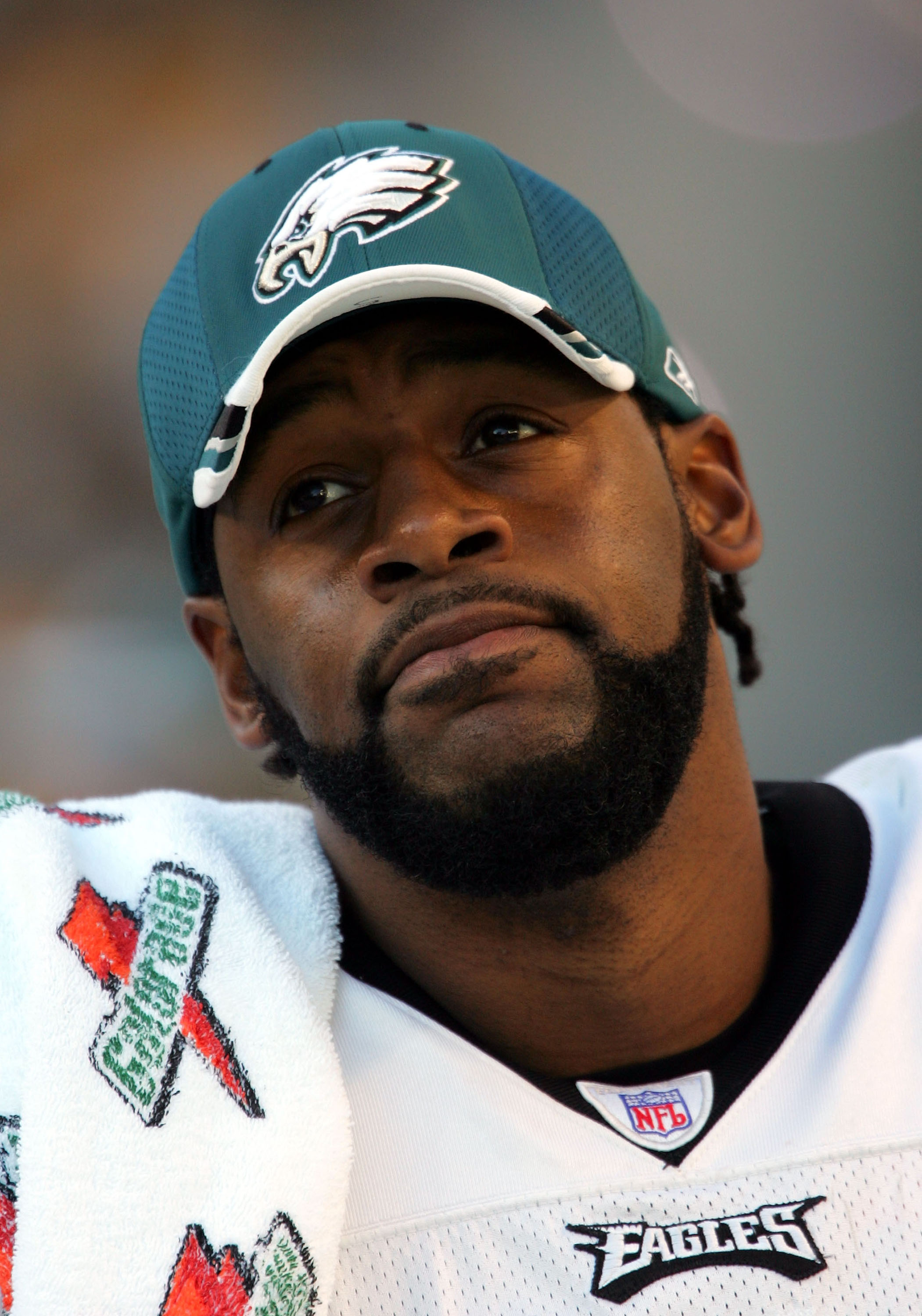 PITTSBURGH - NOVEMBER 7:  An unhappy Donovan McNabb #5 of the Philadelphia Eagles waits on the sidelines during the fourth quarter against the Pittsburgh Steelers at Heinz Field on November 7, 2004 in Pittsburgh, Pennsylvania. The Steelers won 27-3.  (Pho