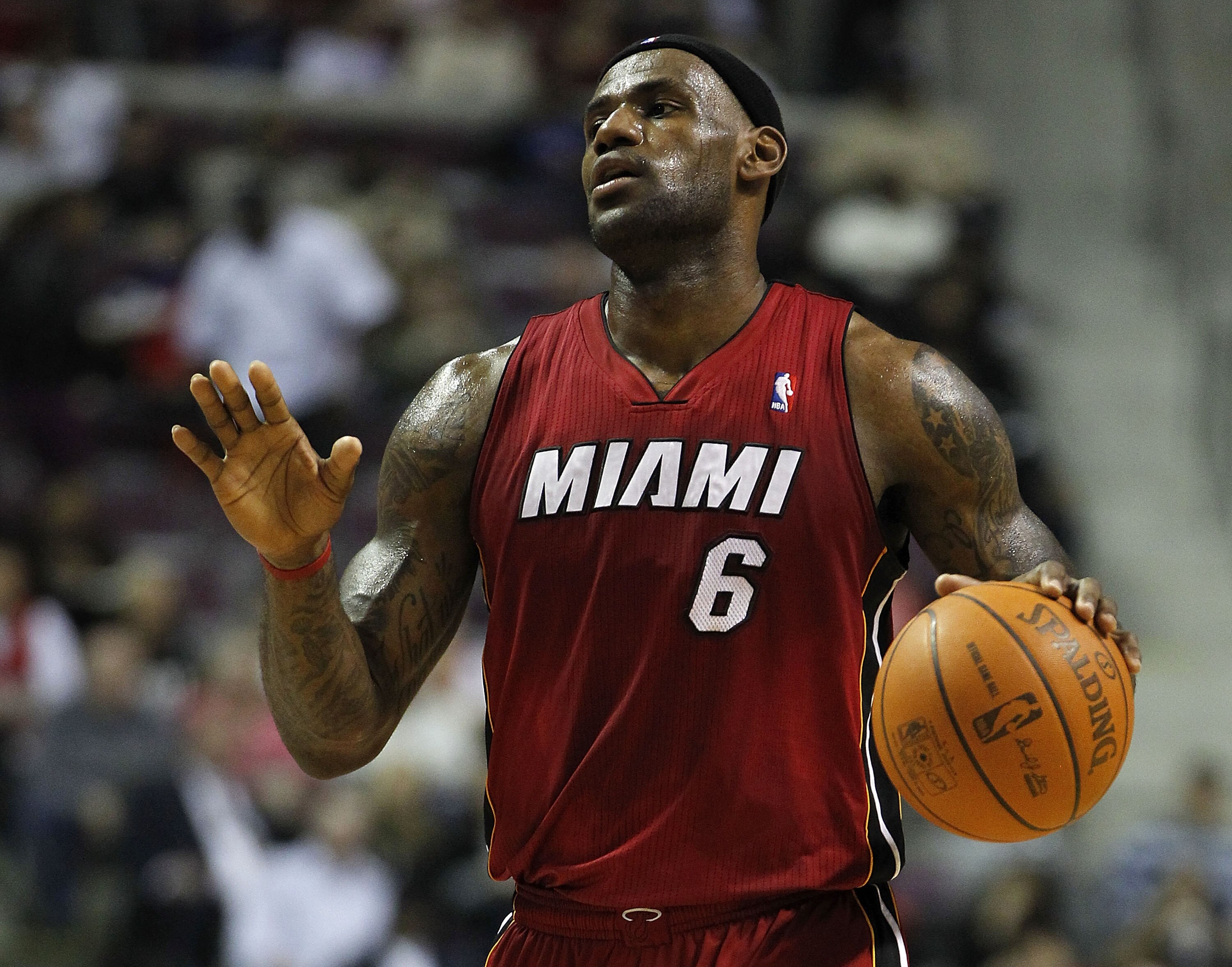 AUBURN HILLS, MI - FEBRUARY 11:  LeBron James #6 of the Miami Heat signals teammates to slow down while playing the Detroit Pistons at The Palace of Auburn Hills on February 11, 2011 in Auburn Hills, Michigan.  NOTE TO USER: User expressly acknowledges an