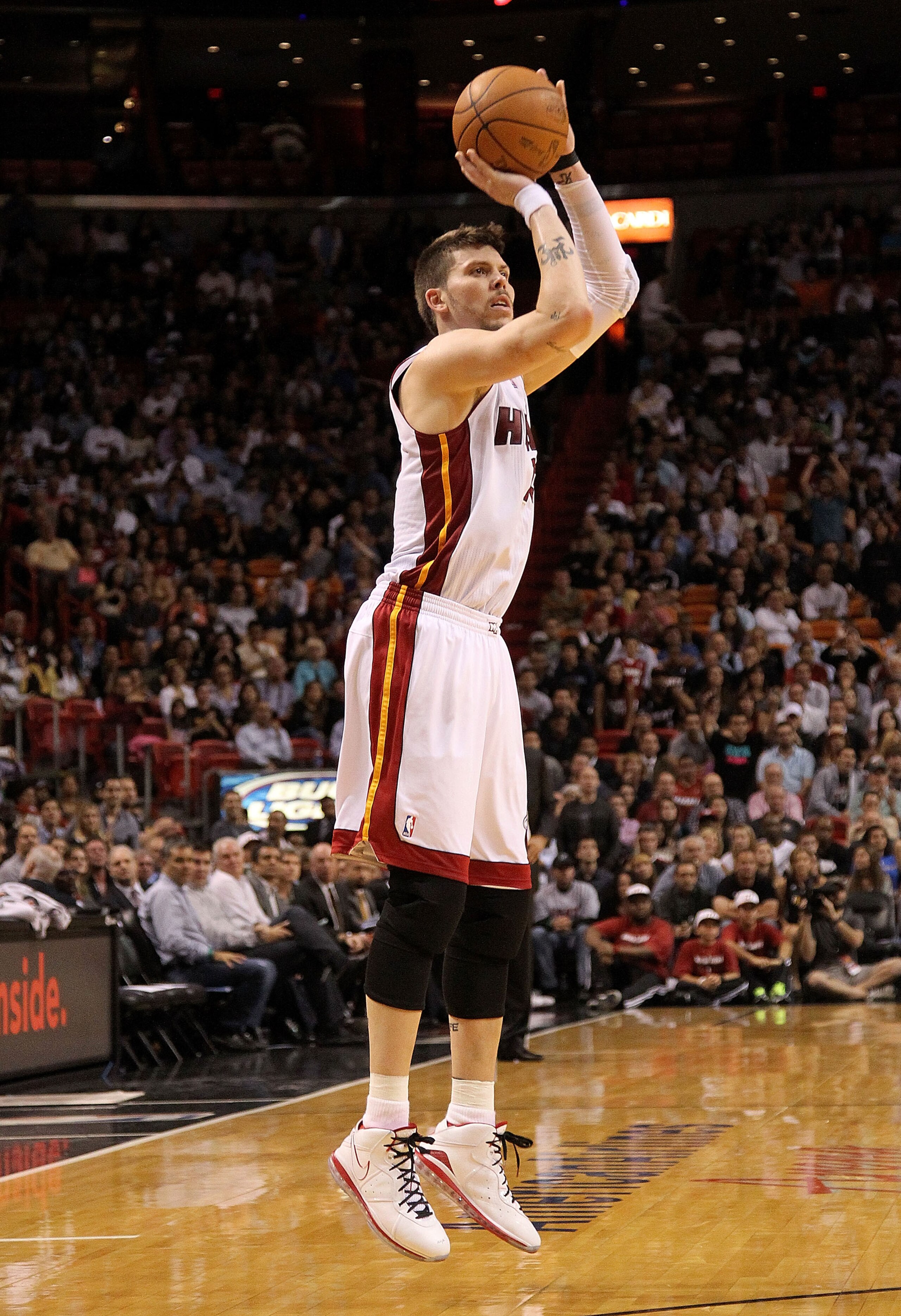 MIAMI, FL - FEBRUARY 08: Mike Miller #13 of the Miami Heat shoots a jump shot during a game against the Indiana Pacers at American Airlines Arena on February 8, 2011 in Miami, Florida. NOTE TO USER: User expressly acknowledges and agrees that, by download