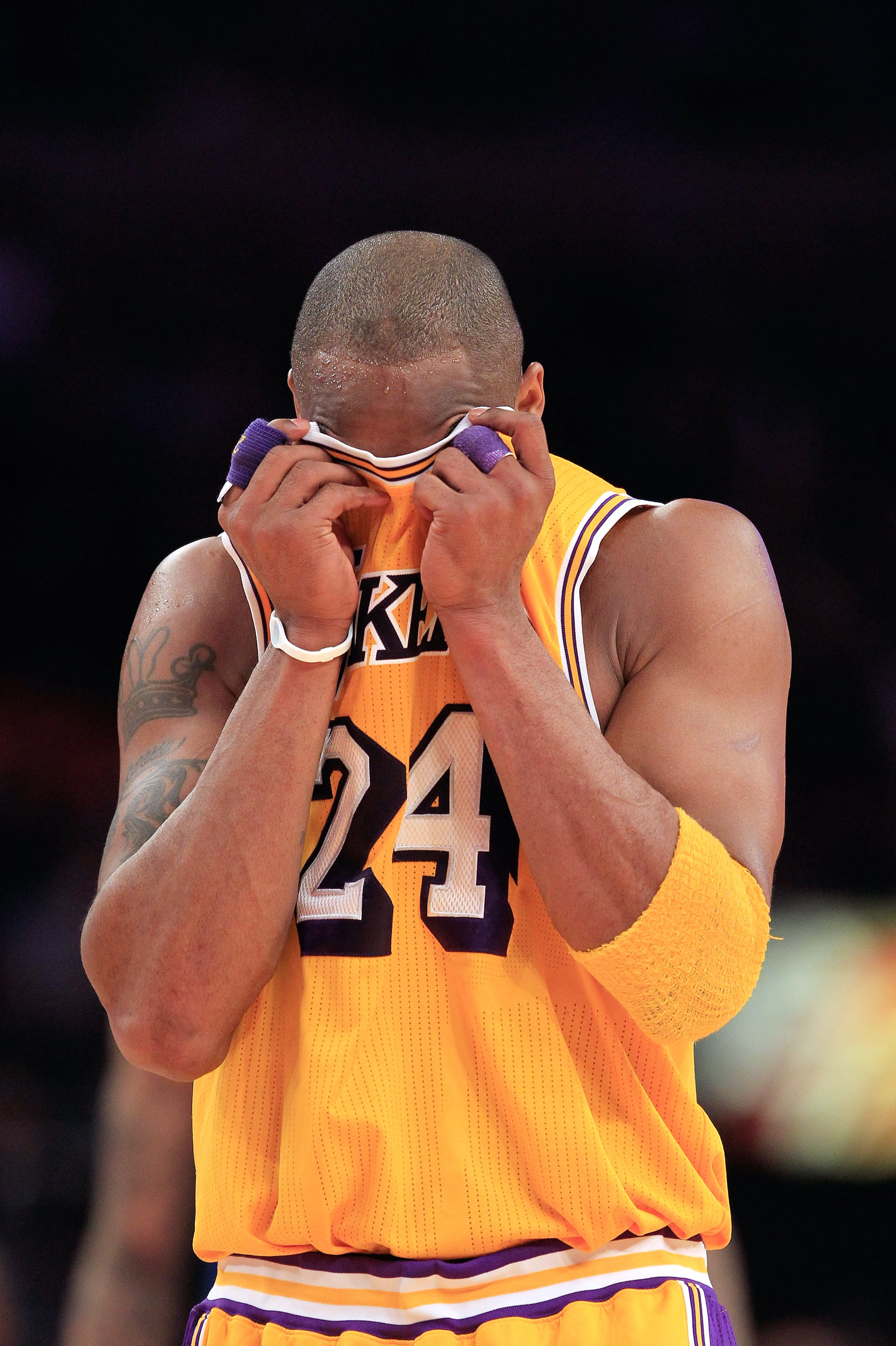 NEW YORK, NY - FEBRUARY 11: Kobe Bryant #24 of the Los Angeles Lakers on the court against the New York Knicks at Madison Square Garden on February 11, 2011 in New York City. NOTE TO USER: User expressly acknowledges and agrees that, by downloading and/or