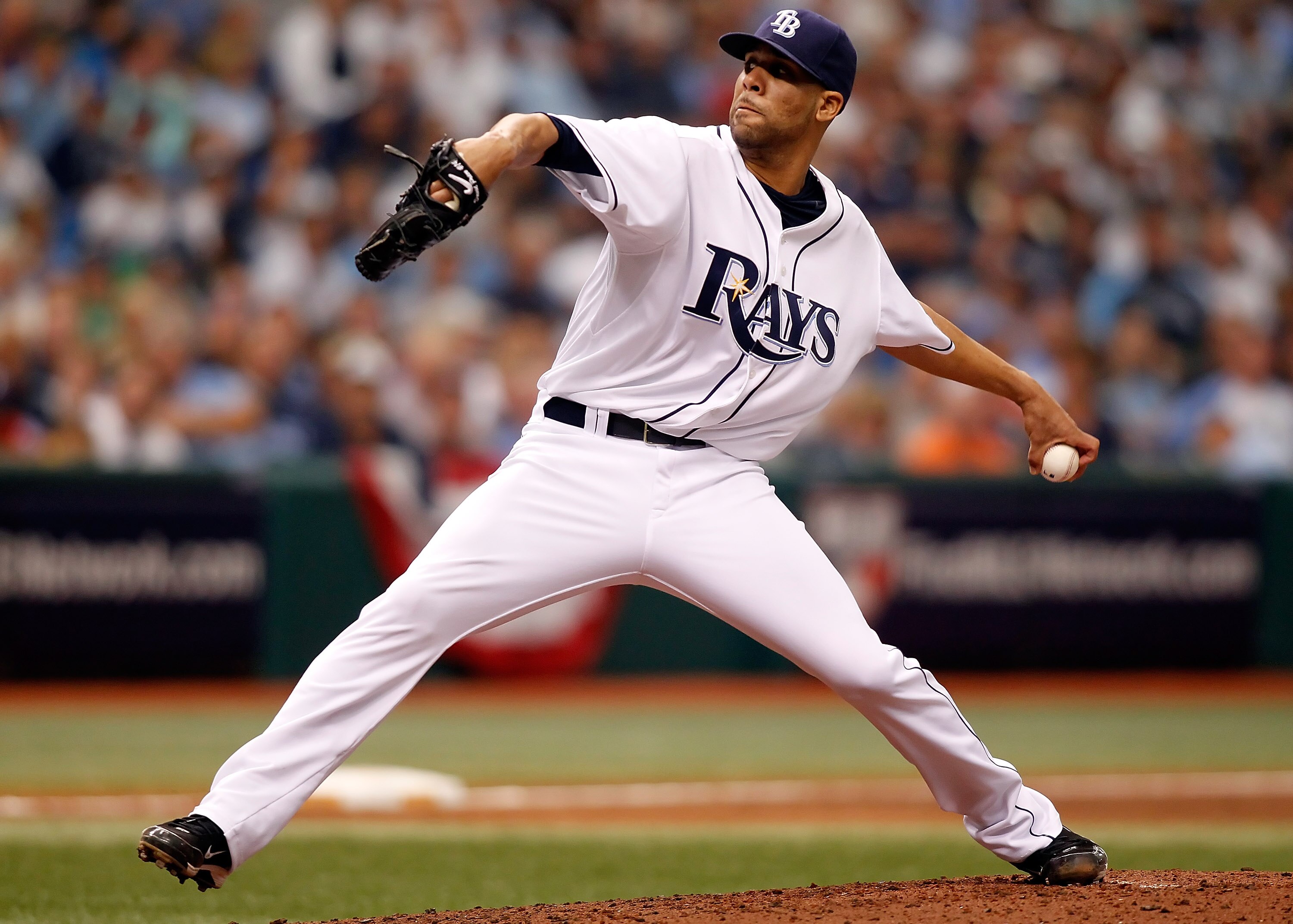 ST PETERSBURG, FL - OCTOBER 06:  Pitcher David Price #14 of the Tampa Bay Rays pitches against the Texas Rangers during Game 1 of the ALDS at Tropicana Field on October 6, 2010 in St. Petersburg, Florida.  (Photo by J. Meric/Getty Images)