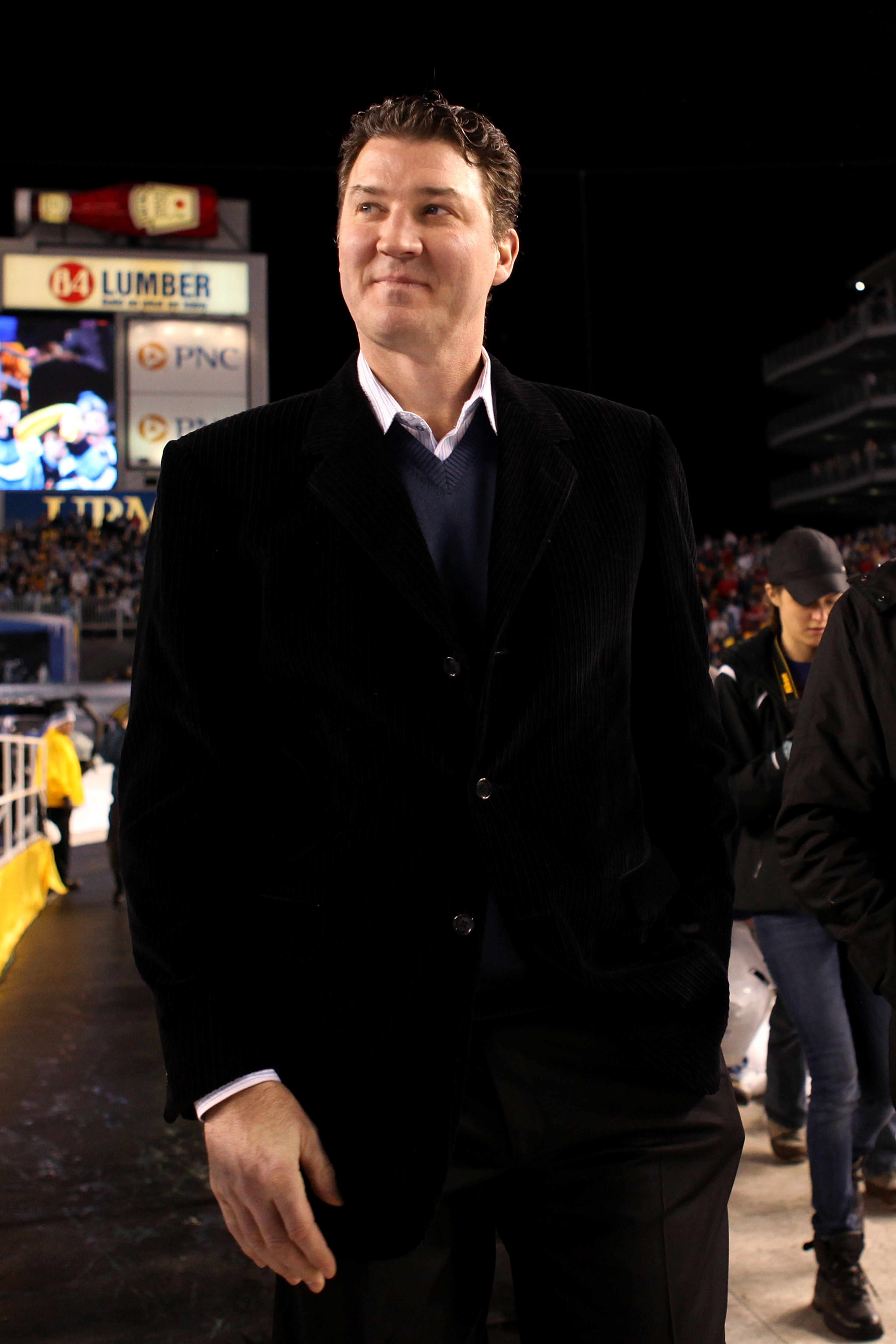 PITTSBURGH, PA - JANUARY 01:  Mario Lemieux, former Canadian professional ice hockey player, attends the the 2011 NHL Bridgestone Winter Classic between the Washington Capitals and the Pittsburgh Penguins at Heinz Field on January 1, 2011 in Pittsburgh, P