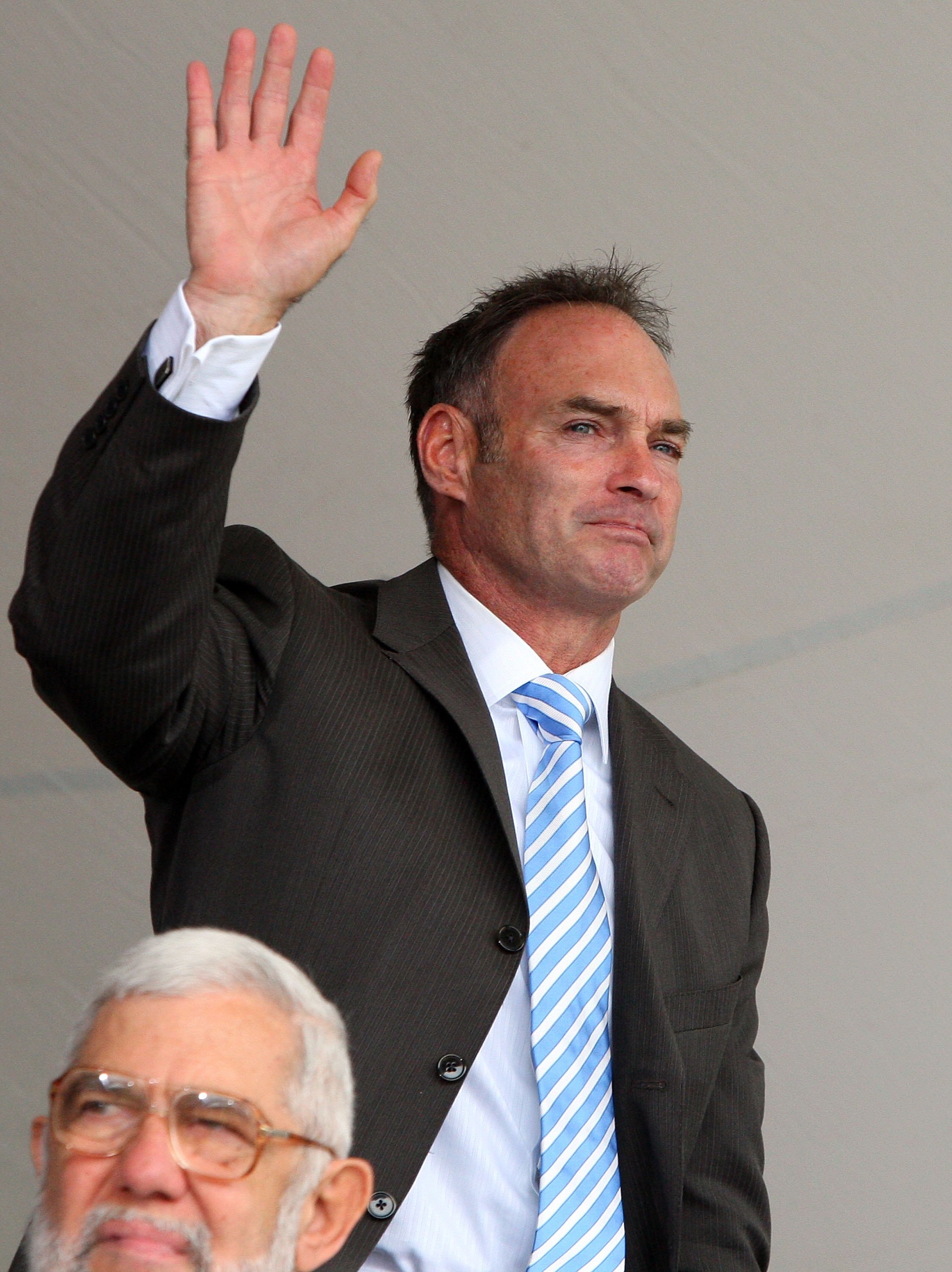 COOPERSTOWN, NY - JULY 26:  Hall of Famer Paul Molitor waves to the crowd as he is introduced at Clark Sports Center during the 2009  Baseball Hall of Fame induction ceremony on July 26, 2009 in Cooperstown, New York.  (Photo by Jim McIsaac/Getty Images)