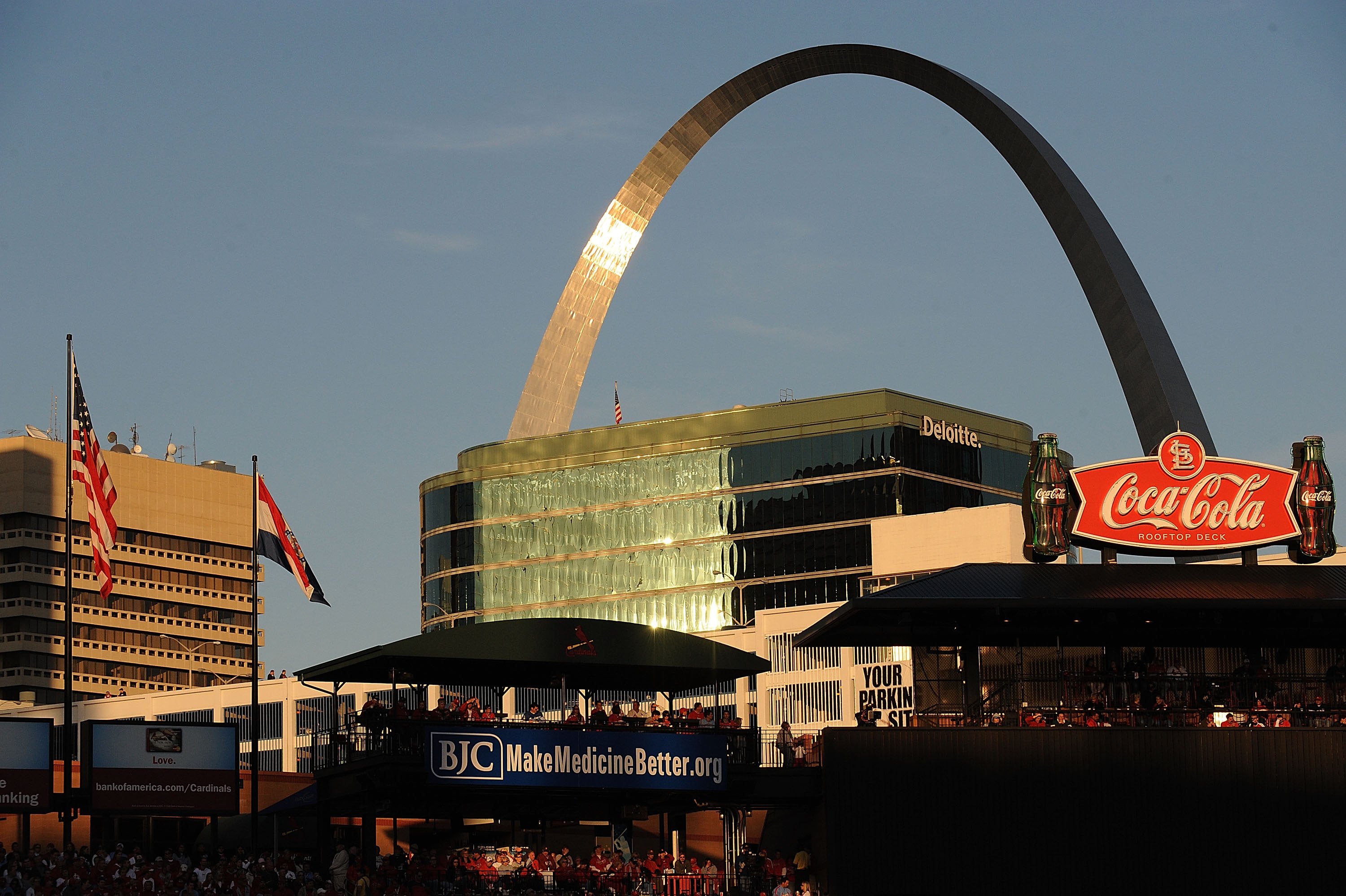 ST. LOUIS - OCTOBER 10: An interior view of Busch Stadium and the St. Louis Gateway Arch during Game Three of the NLDS during the 2009 MLB Playoffs between the St. Louis Cardinals and the Los Angeles Dodgers on October 10, 2009 in St. Louis, Missouri. (Ph
