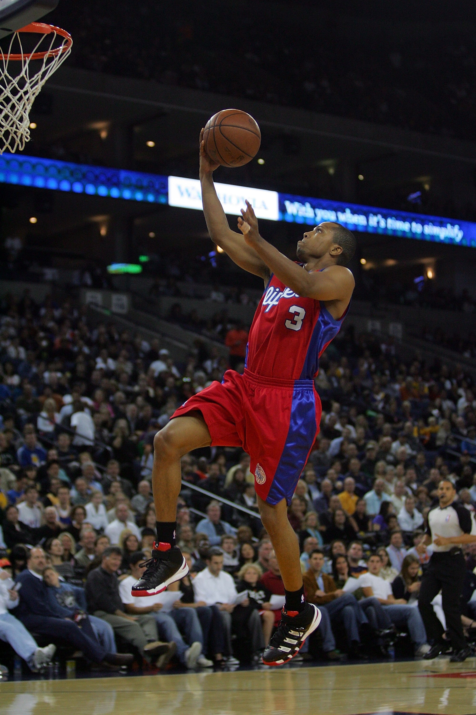 OAKLAND, CA - NOVEMBER 06:  Sebastian Telfair #3 of the Los Angeles Clippers in action during their game against the Golden State Warriors at Oracle Arena on November 6, 2009 in Oakland, California.  (Photo by Ezra Shaw/Getty Images)