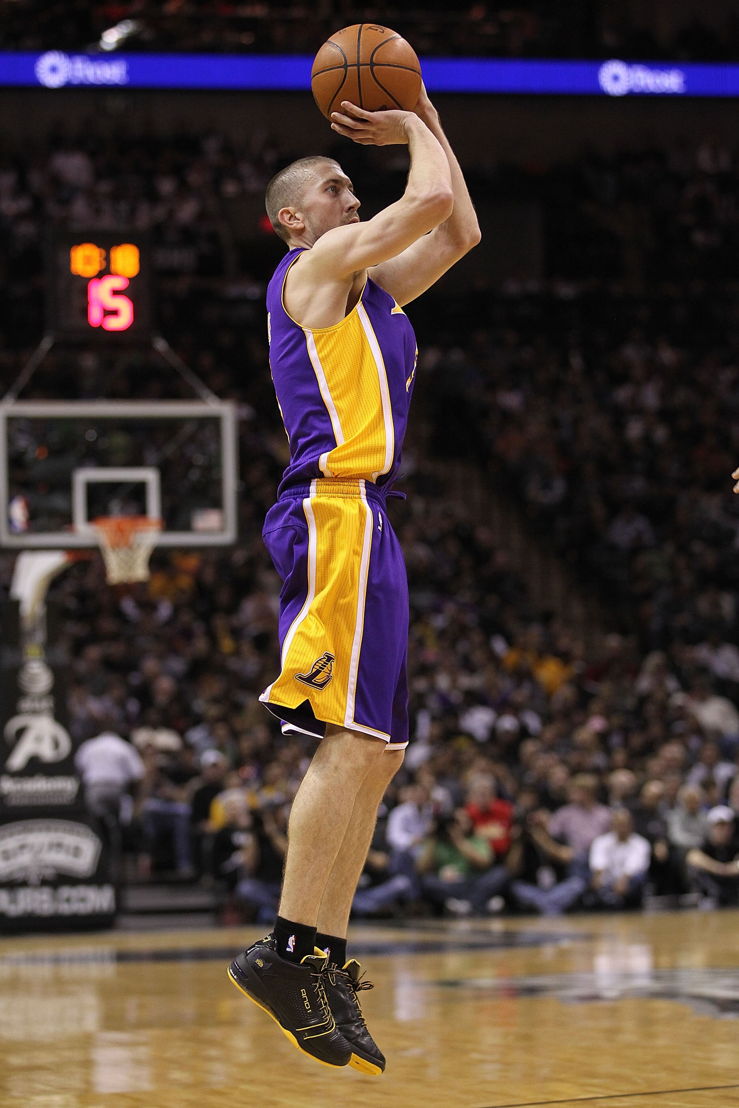 SAN ANTONIO, TX - DECEMBER 28:  Guard Steve Blake #5 of the Los Angeles Lakers at AT&T Center on December 28, 2010 in San Antonio, Texas.  NOTE TO USER: User expressly acknowledges and agrees that, by downloading and/or using this photograph, user is cons