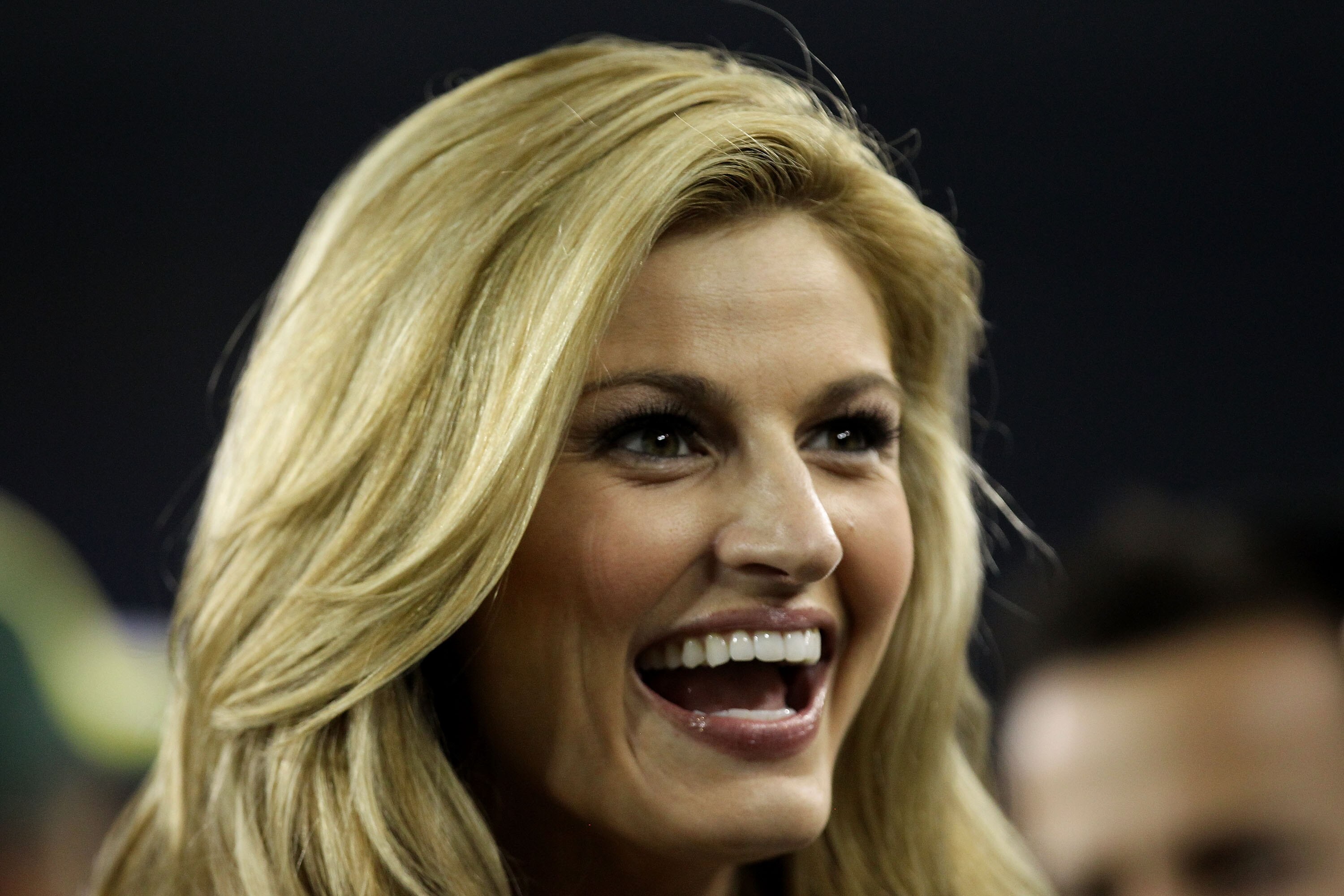 GLENDALE, AZ - JANUARY 10:  ESPN sideline reporter Erin Andrews attends the Oregon Ducks game against the Auburn Tigers in the Tostitos BCS National Championship Game at University of Phoenix Stadium on January 10, 2011 in Glendale, Arizona.  (Photo by Ro