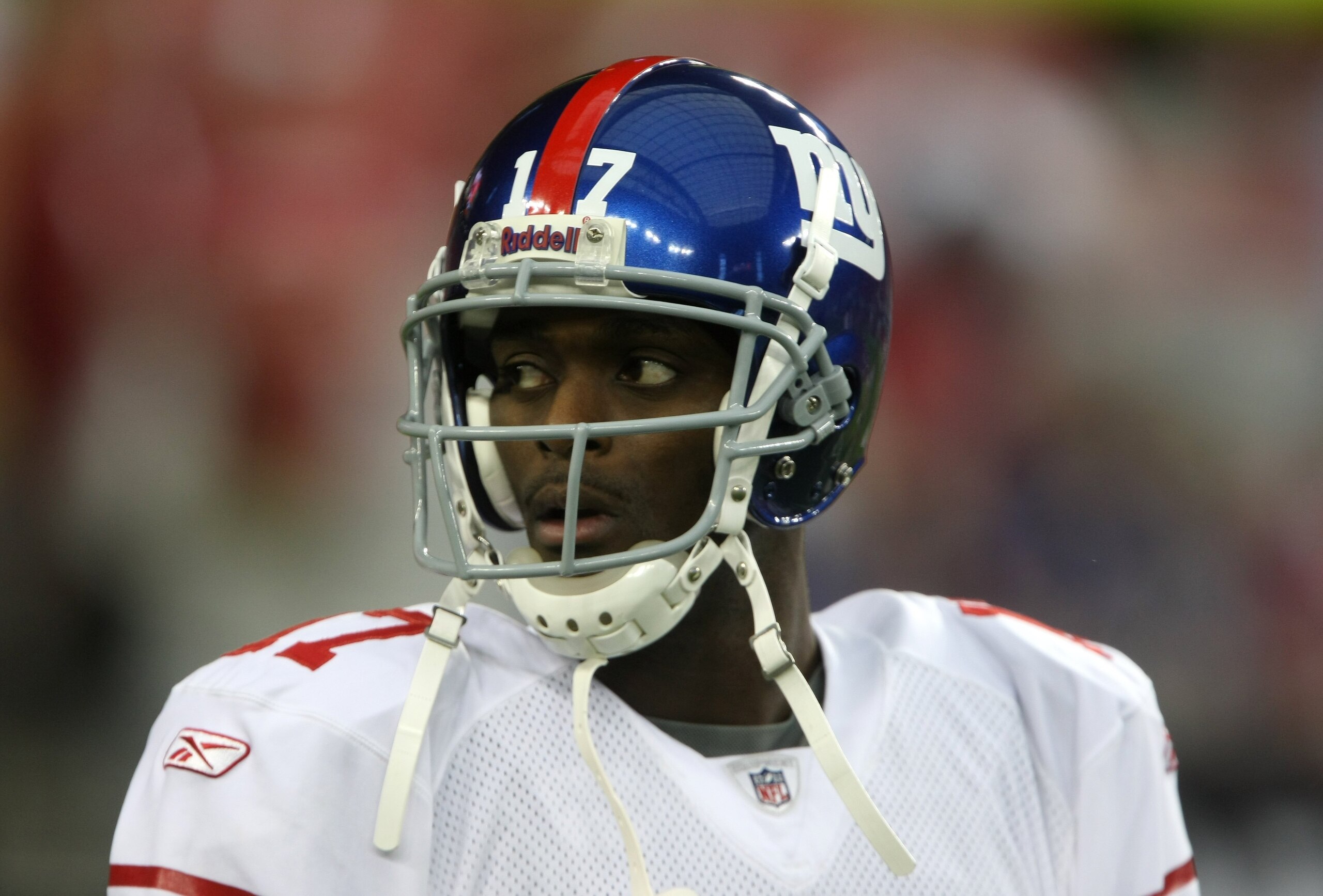 GLENDALE, AZ - NOVEMBER 23: Wide receiver Plaxico Burress #17 of the New York Giants warms up for the game with the Arizona Cardinals on November 23, 2008 at University of Phoenix Stadium in Glendale, Arizona. The Giants won 37-29. (Photo by Stephen Dun GLENDALE, AZ - NOVEMBER 23: Wide receiver Plaxico Burress #17 of the New York Giants warms up for the game with the Arizona Cardinals on November 23, 2008 at University of Phoenix Stadium in Glendale, Arizona. The Giants won 37-29. (Photo by Stephen Dun