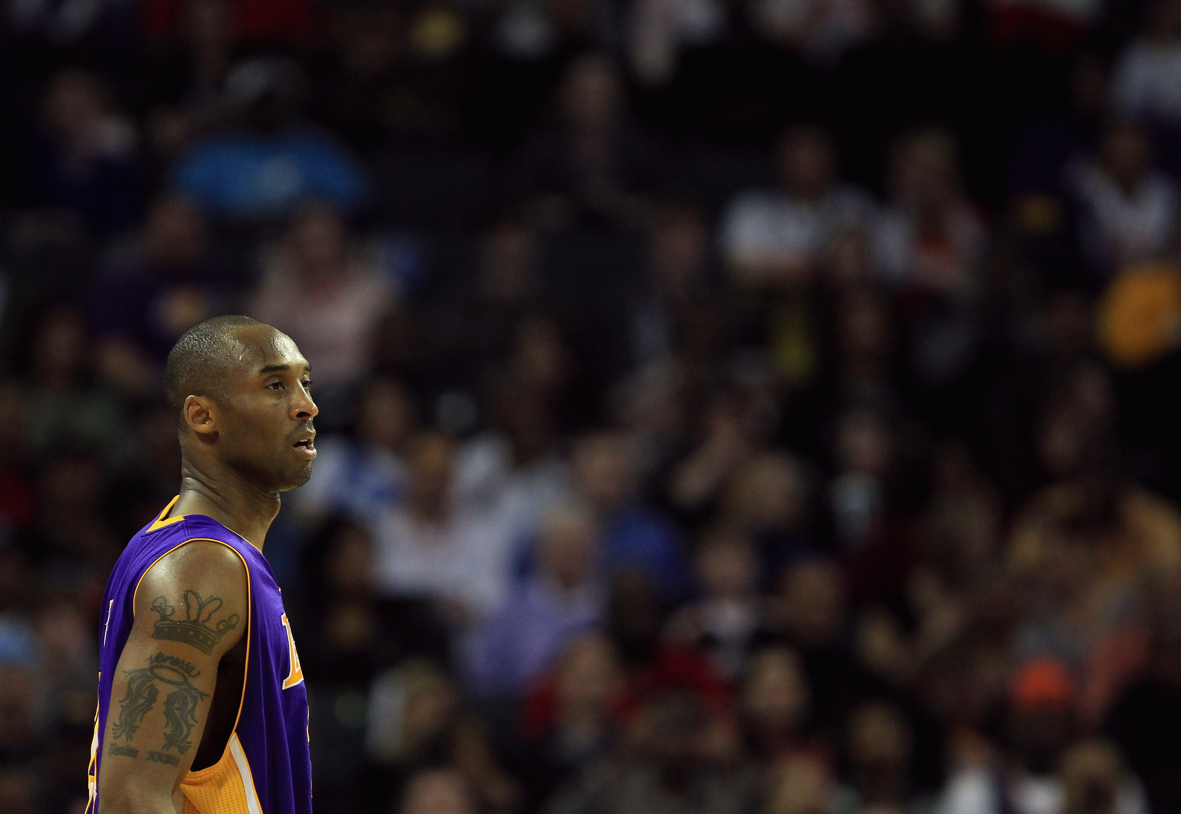 CHARLOTTE, NC - FEBRUARY 14:  Kobe Bryant #24 of the Los Angeles Lakers reacts to his bench against the Charlotte Bobcats during their game at Time Warner Cable Arena on February 14, 2011 in Charlotte, North Carolina. NOTE TO USER: User expressly acknowle