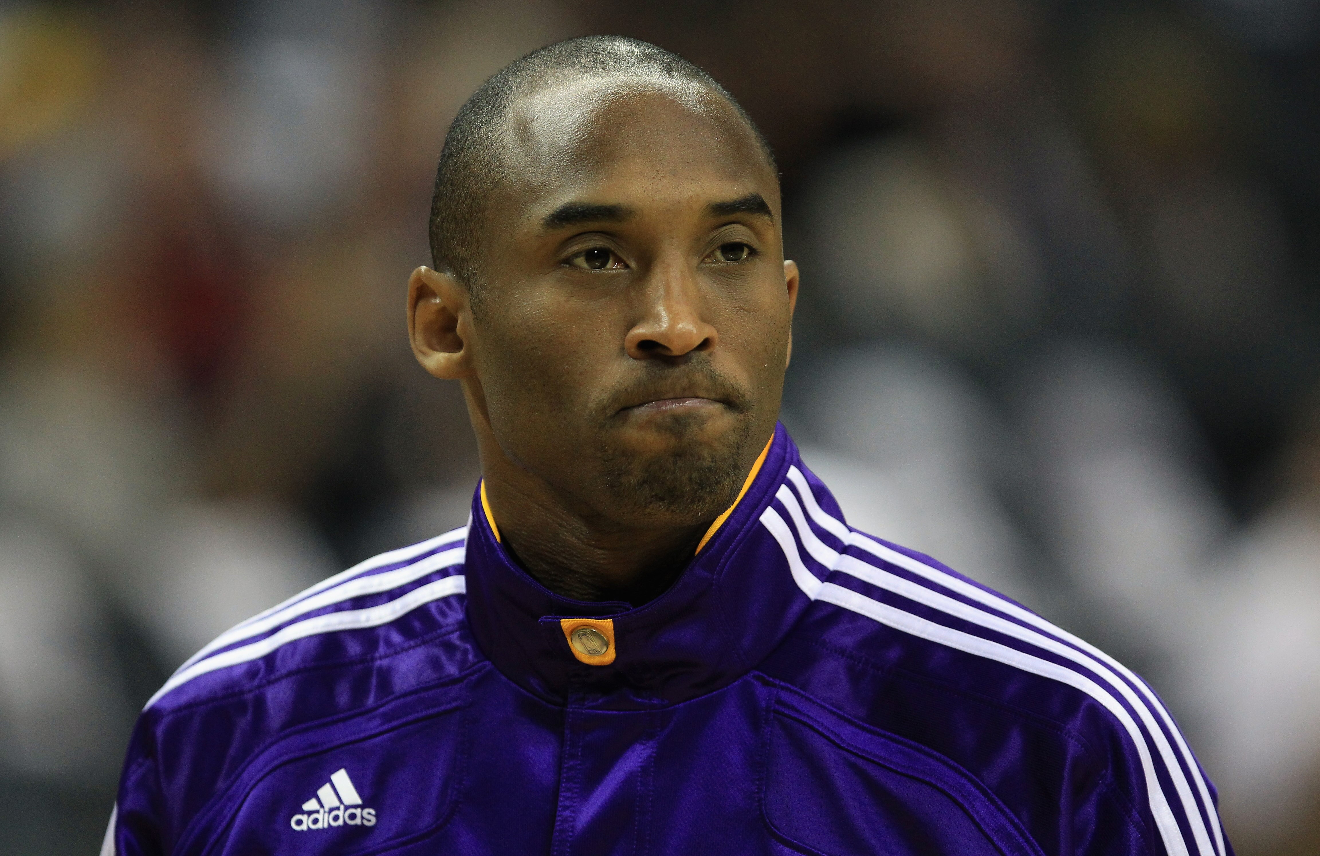 CHARLOTTE, NC - FEBRUARY 14:  Kobe Bryant #24 of the Los Angeles Lakers against the Charlotte Bobcats during their game at Time Warner Cable Arena on February 14, 2011 in Charlotte, North Carolina. NOTE TO USER: User expressly acknowledges and agrees that