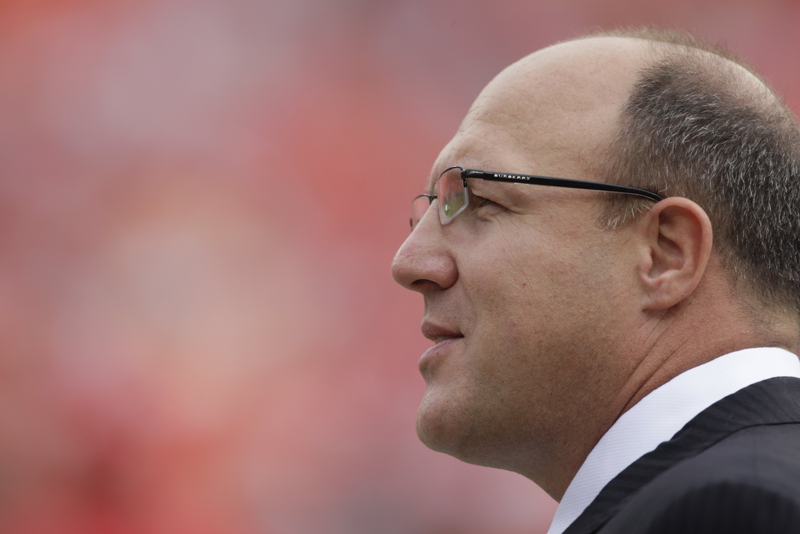 KANSAS CITY, MO - SEPTEMBER 20: General Manager Scott Pioli of the Kansas City Chiefs looks on during the game against the Oakland Raiders at Arrowhead Stadium on September 20, 2009 in Kansas City, Missouri. (Photo by Jamie Squire/Getty Images) KANSAS CITY, MO - SEPTEMBER 20: General Manager Scott Pioli of the Kansas City Chiefs looks on during the game against the Oakland Raiders at Arrowhead Stadium on September 20, 2009 in Kansas City, Missouri. (Photo by Jamie Squire/Getty Images)