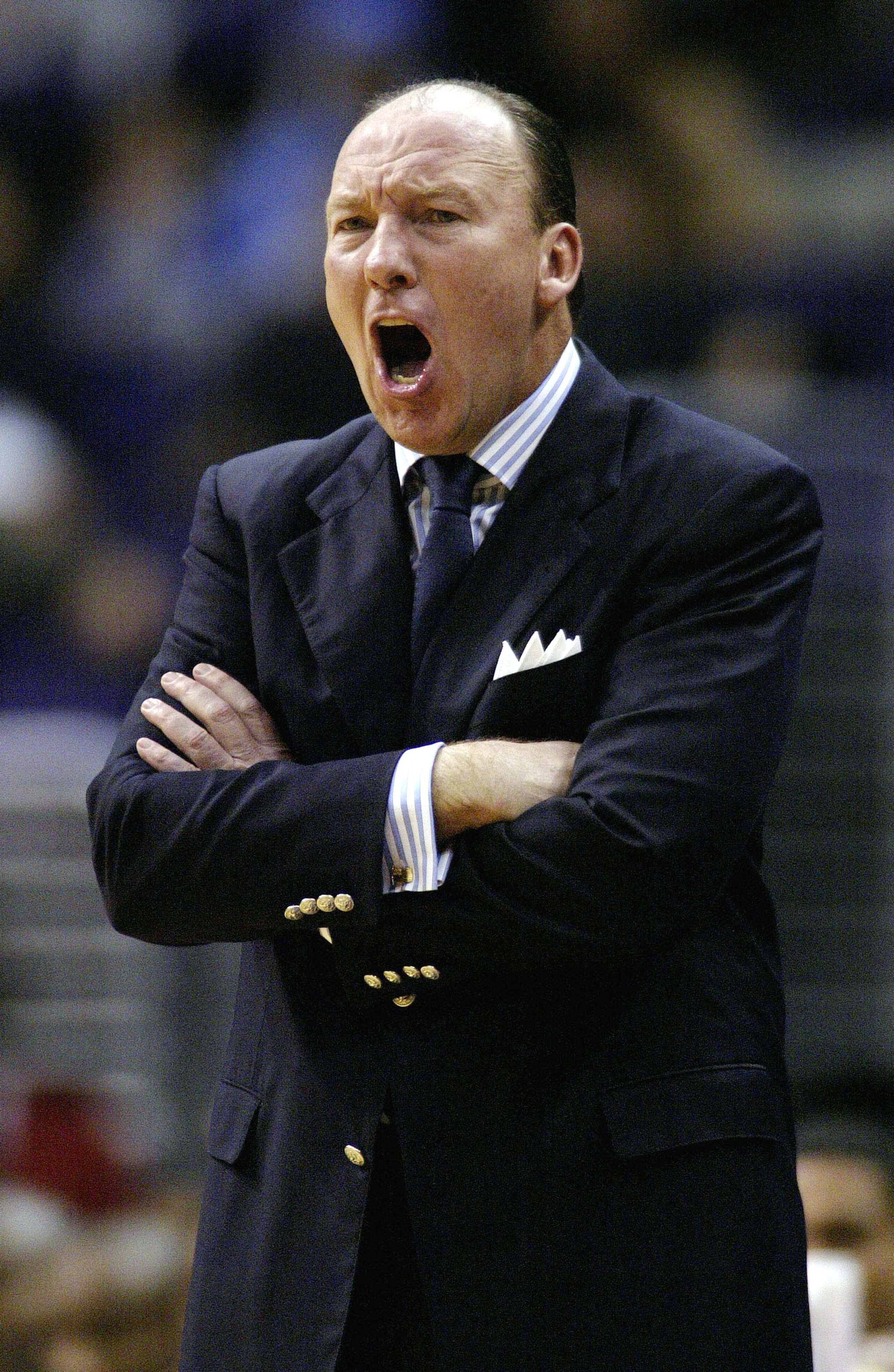 LOS ANGELES - NOVEMBER 24: Head coach Mike Dunleavy of the Los Angeles Clippers reacts during the game against the Houston Rockets on November 24, 2003 at Staples Center in Los Angeles, California. NOTE TO USER: User expressly acknowledges and agrees t LOS ANGELES - NOVEMBER 24: Head coach Mike Dunleavy of the Los Angeles Clippers reacts during the game against the Houston Rockets on November 24, 2003 at Staples Center in Los Angeles, California. NOTE TO USER: User expressly acknowledges and agrees t