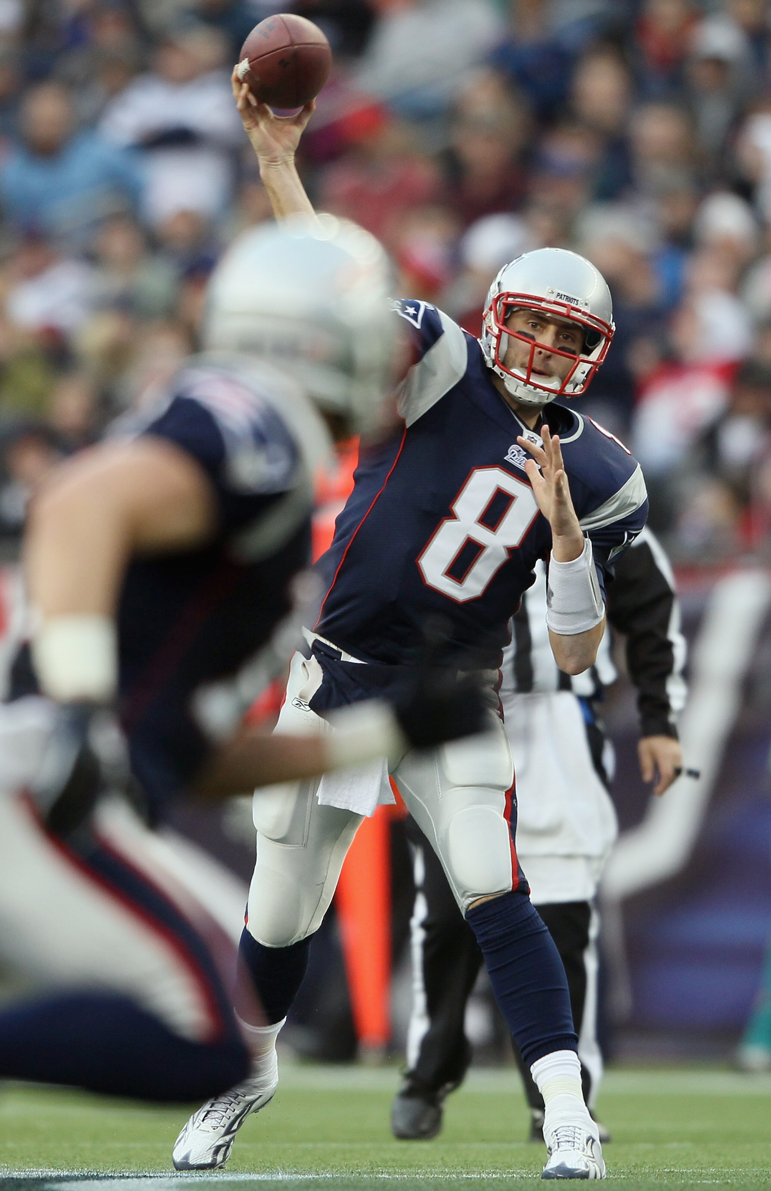 FOXBORO, MA - JANUARY 02: Brian Hoyer #8 of the New England Patriots passes the ball in the third quarter against the Miami Dolphins on January 2, 2011 at Gillette Stadium in Foxboro, Massachusetts. (Photo by Elsa/Getty Images) FOXBORO, MA - JANUARY 02: Brian Hoyer #8 of the New England Patriots passes the ball in the third quarter against the Miami Dolphins on January 2, 2011 at Gillette Stadium in Foxboro, Massachusetts. (Photo by Elsa/Getty Images)