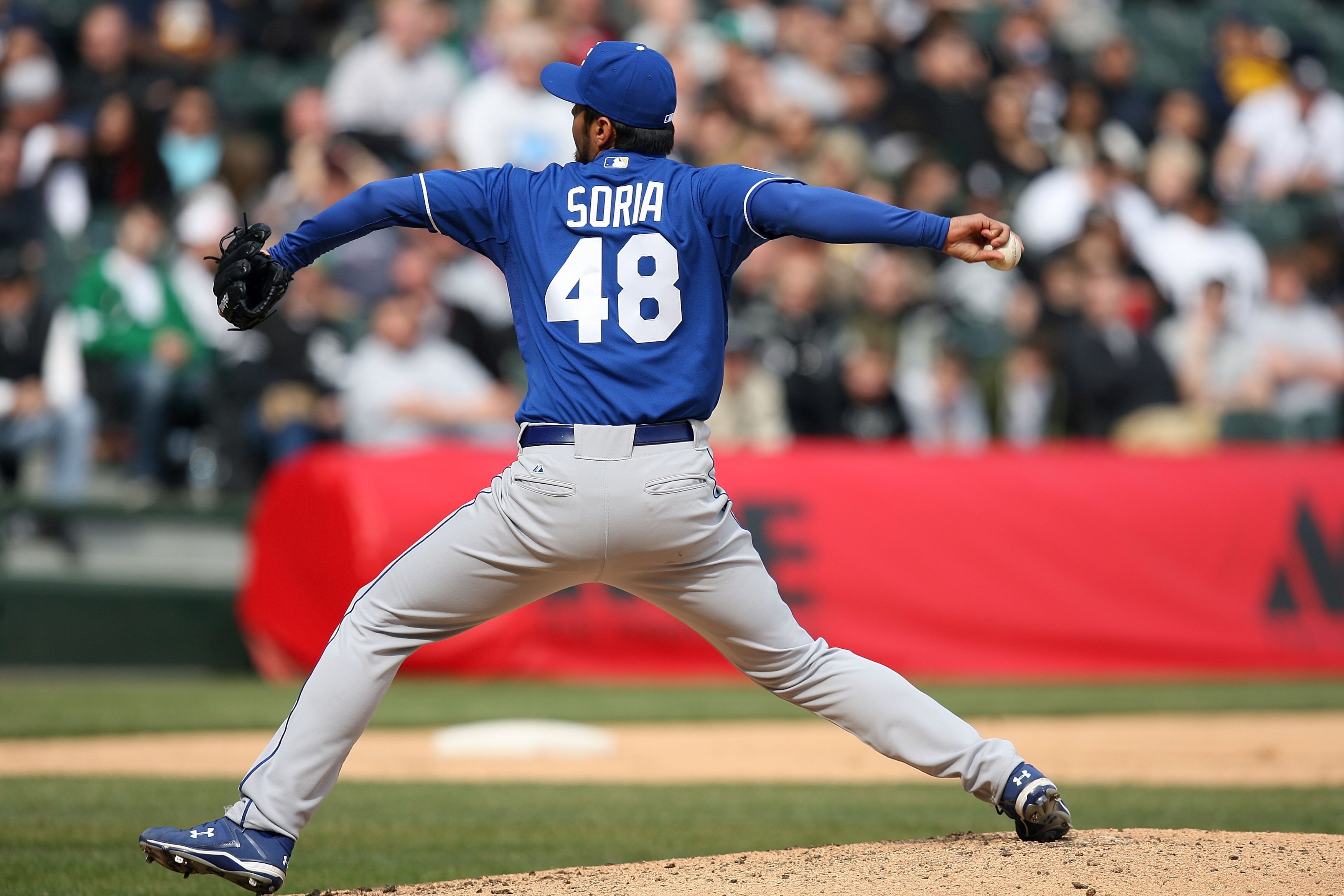 CHICAGO - APRIL 09:  Closing pitcher Joakim Soria #48 of the Kansas City Roayls throws a pitch against the Chicago White Sox at U.S. Cellular Field on April 9, 2009 in Chicago, Illinois.  (Photo by Jonathan Daniel/Getty Images)